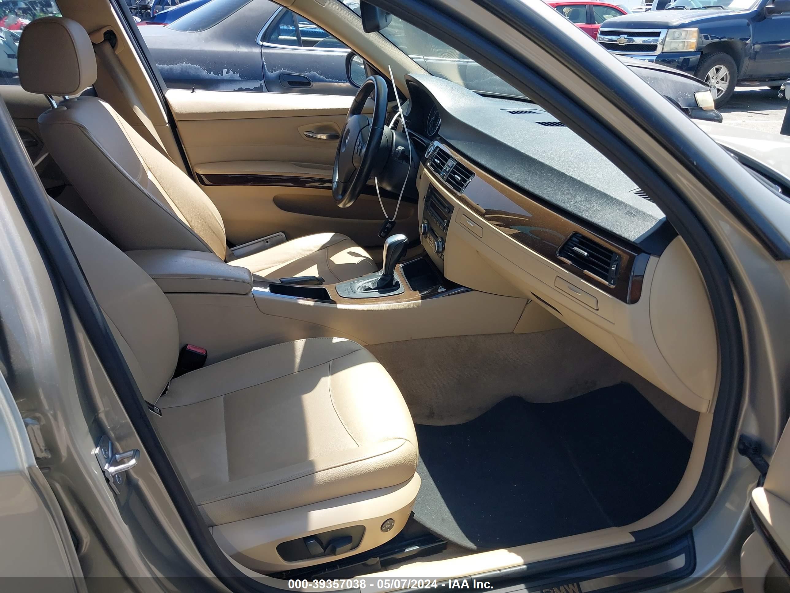 BMW 328I image 5