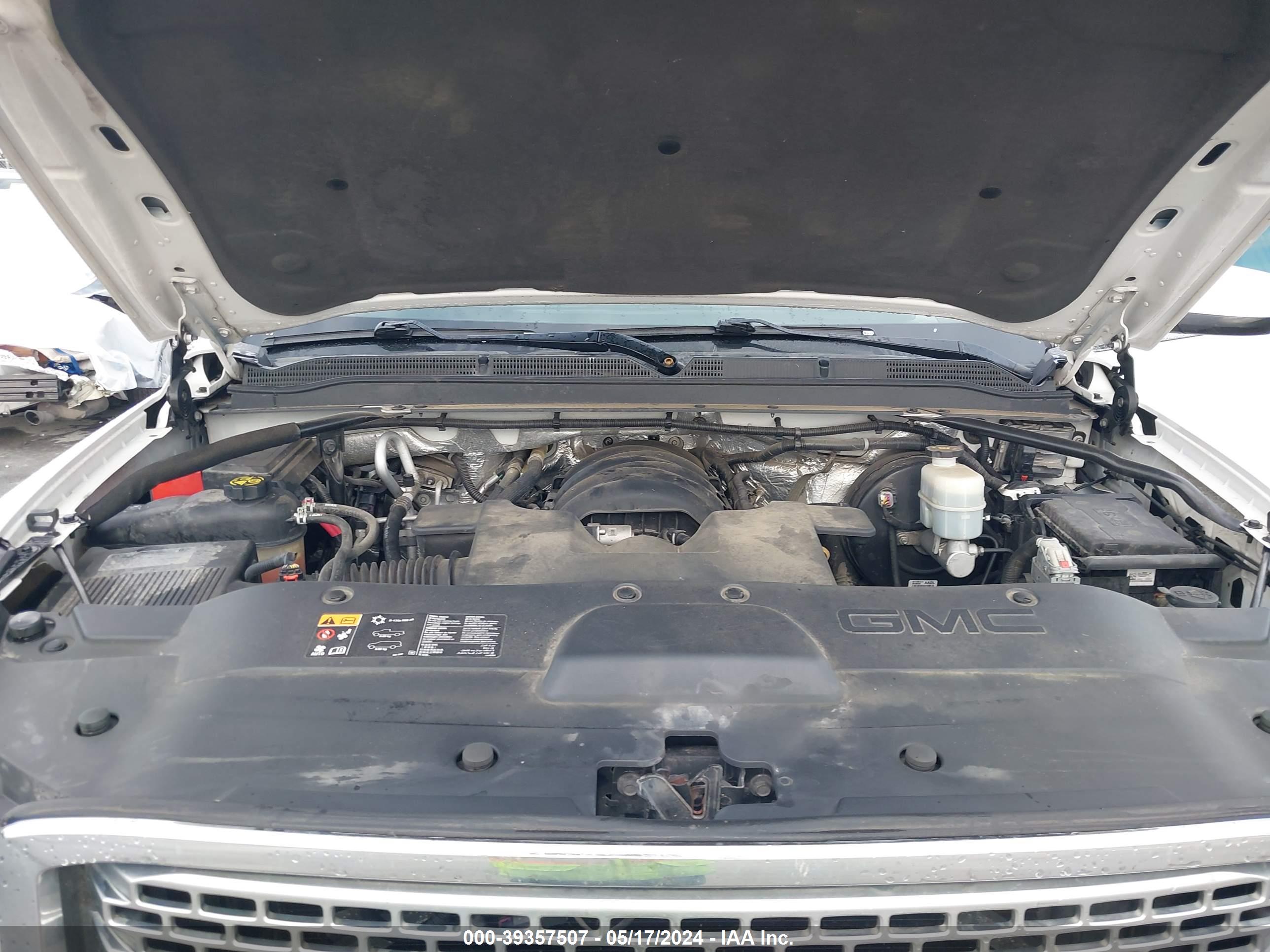GMC YUKON image 10