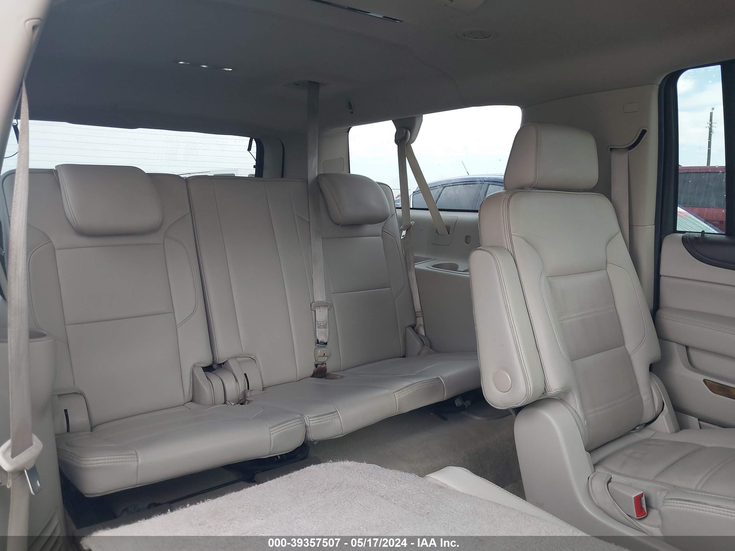 GMC YUKON image 8