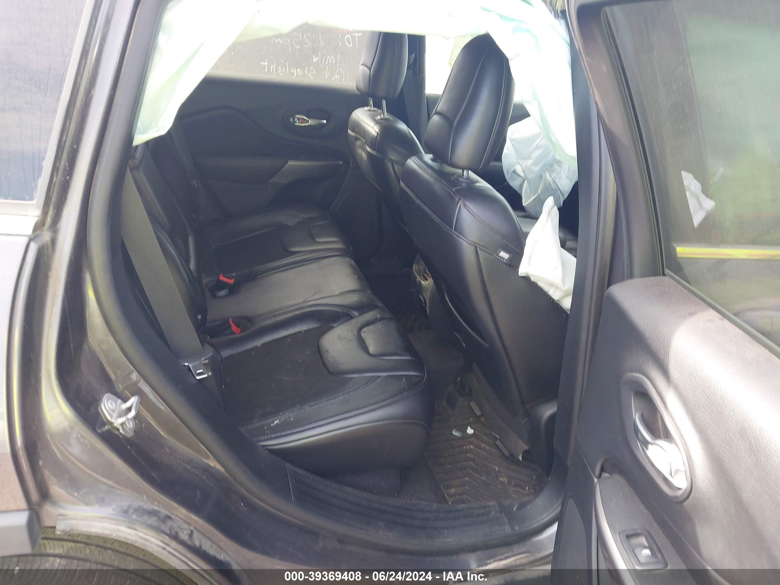 JEEP CHEROKEE image 8