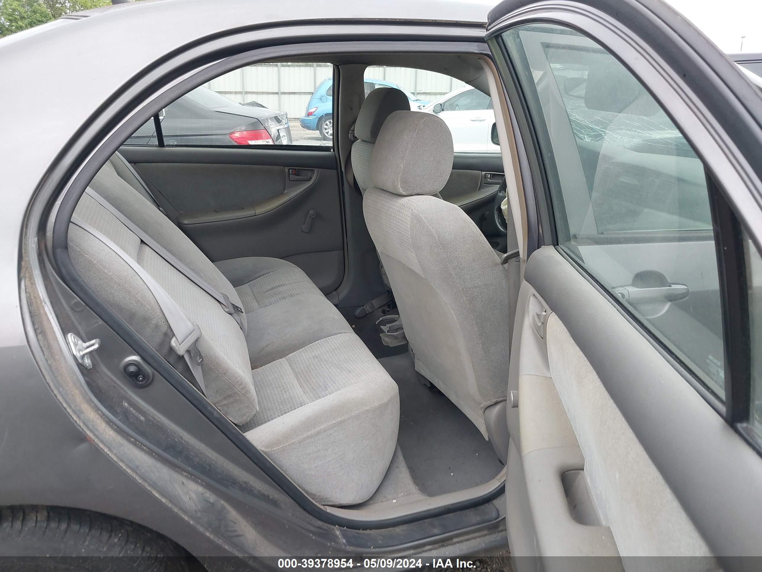 TOYOTA COROLLA image 8