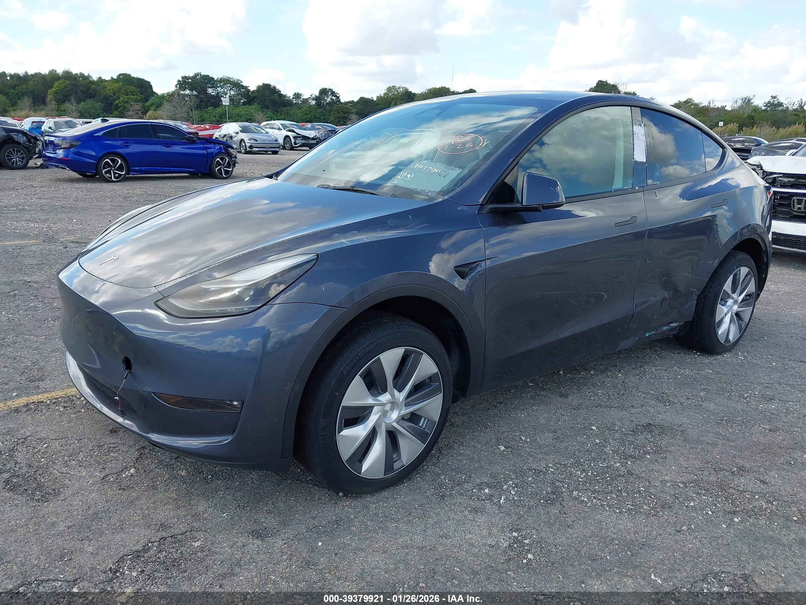 TESLA MODEL image 2