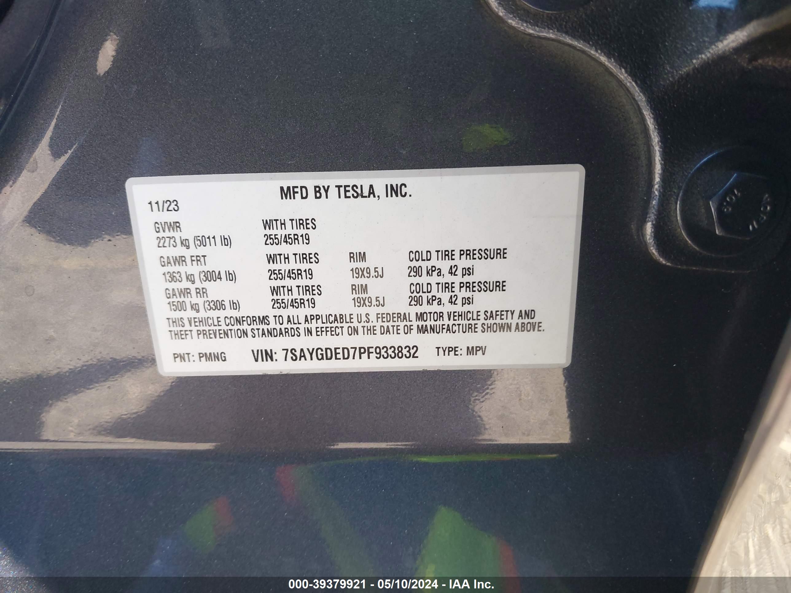 TESLA MODEL image 9
