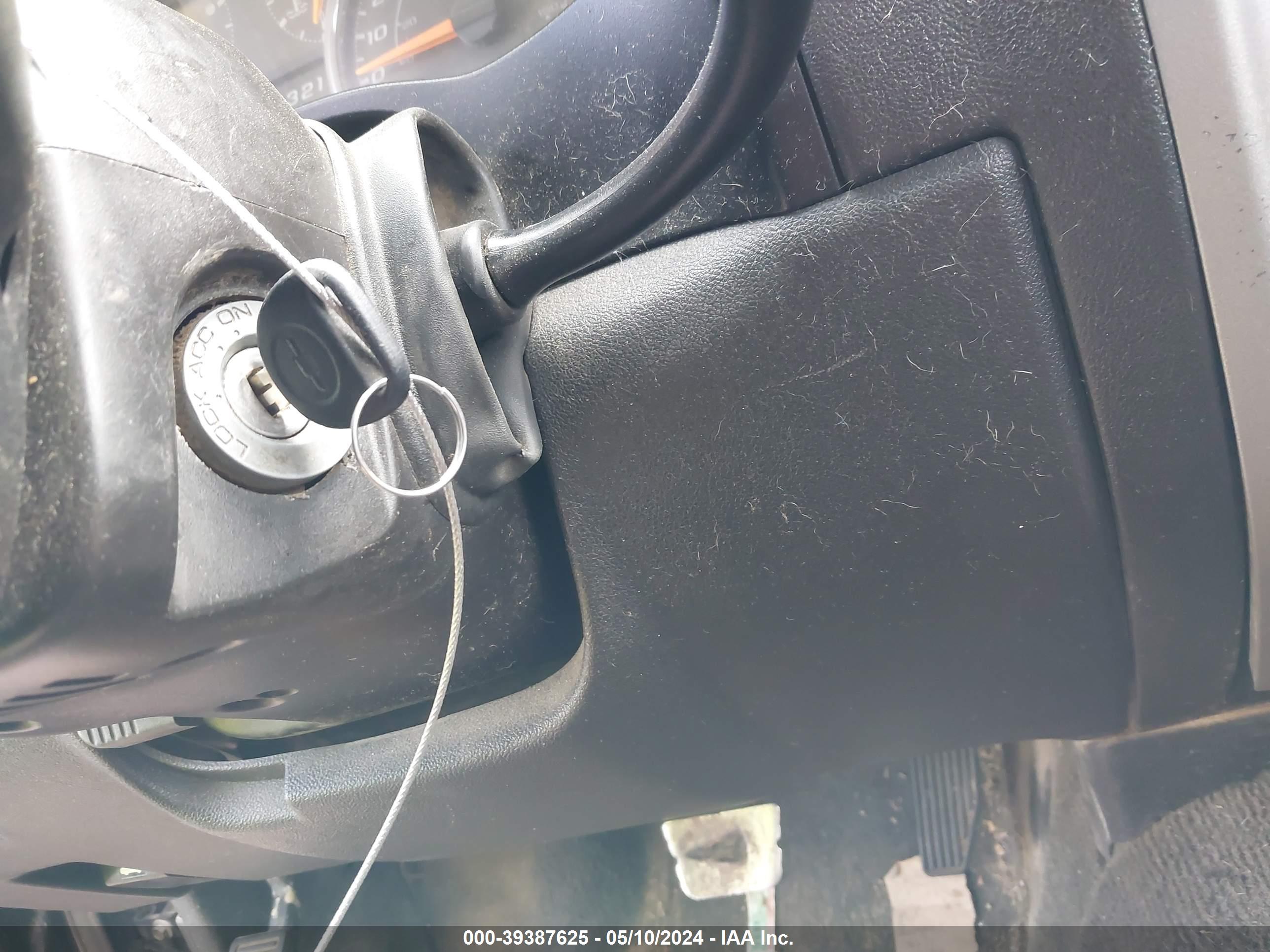 CHEVROLET COLORADO image 11