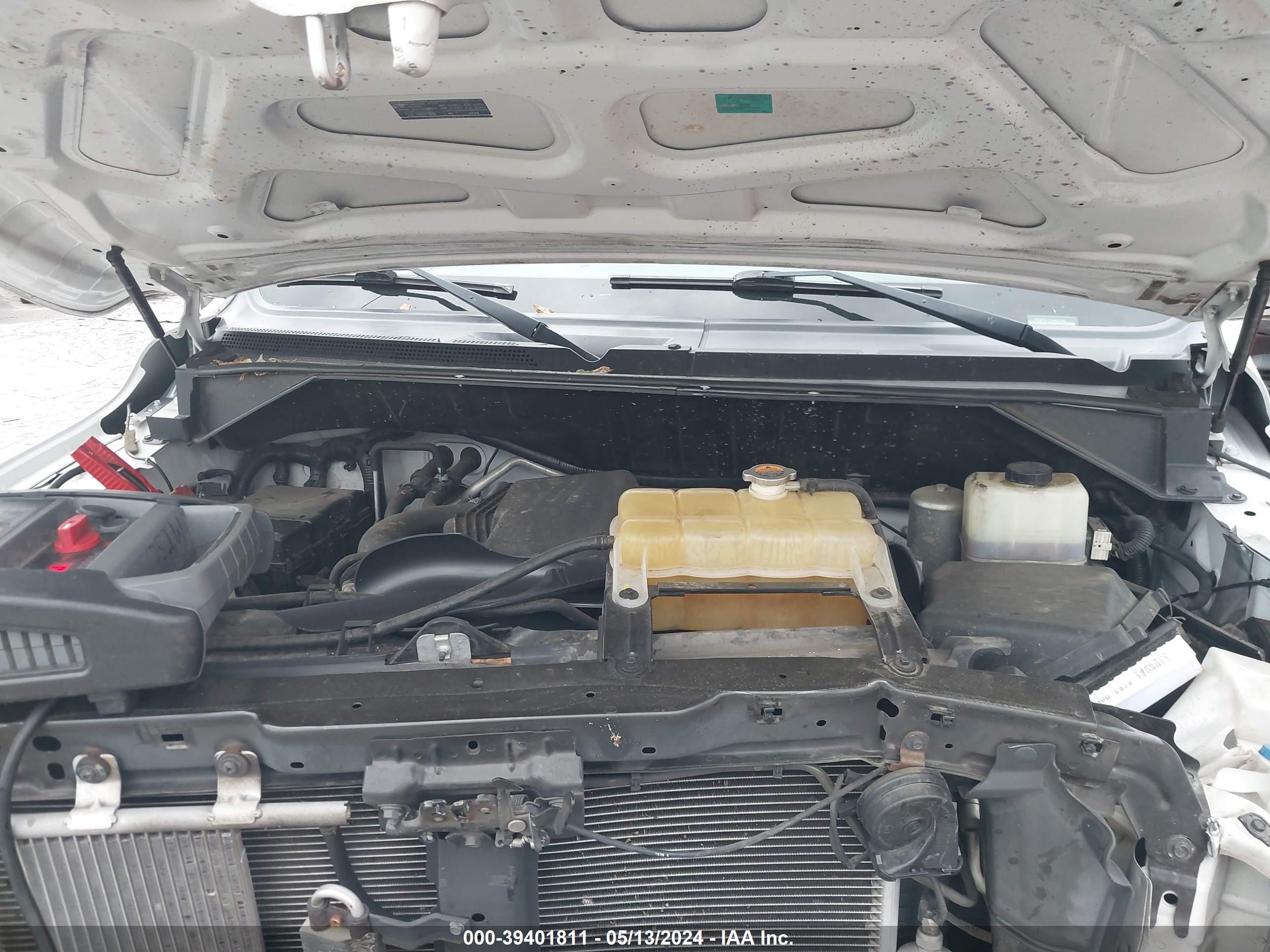 NISSAN NV image 10