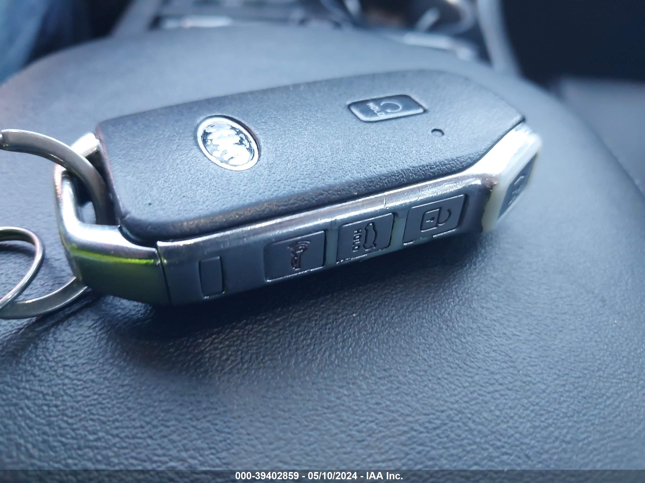 KIA K5 image 11