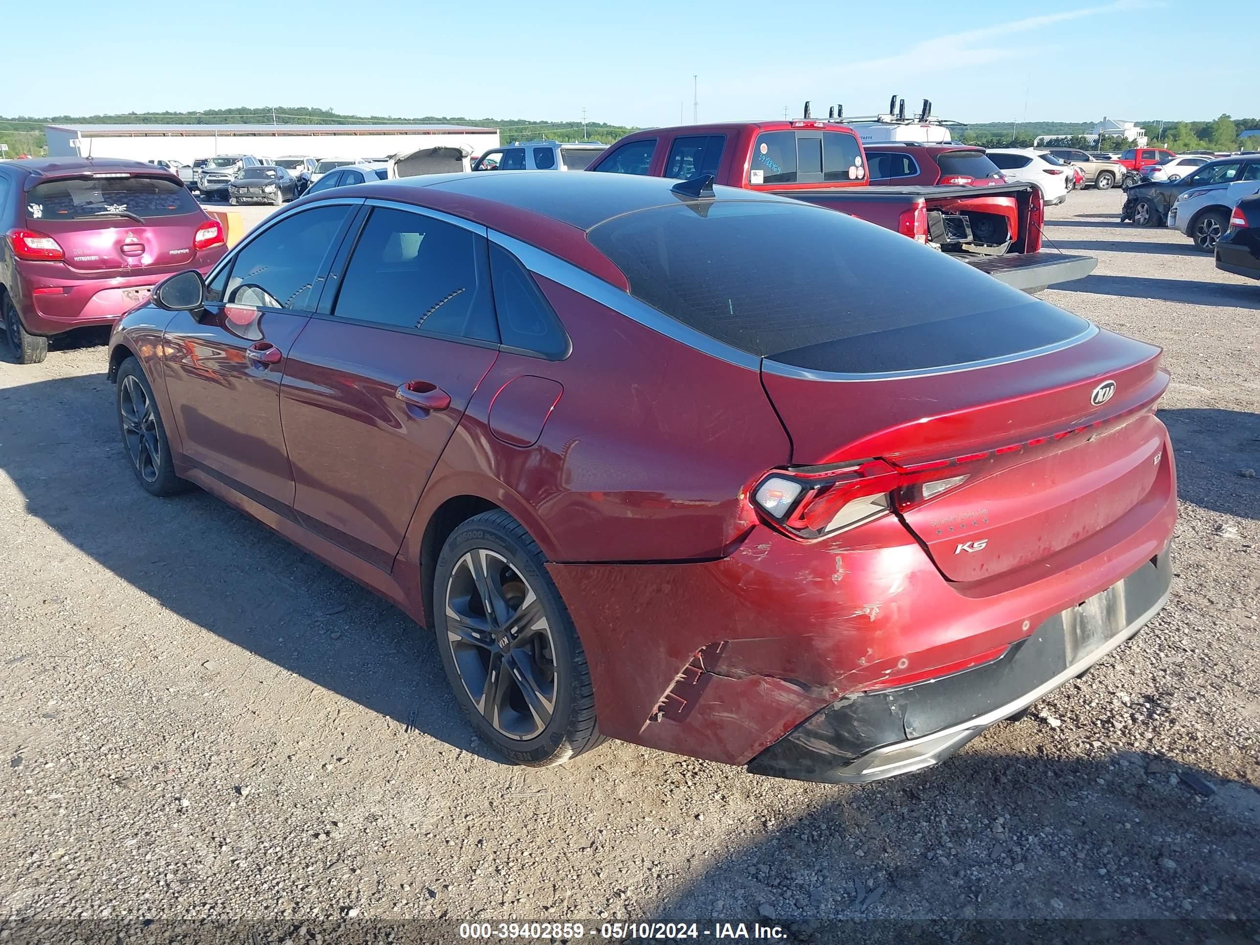 KIA K5 image 3