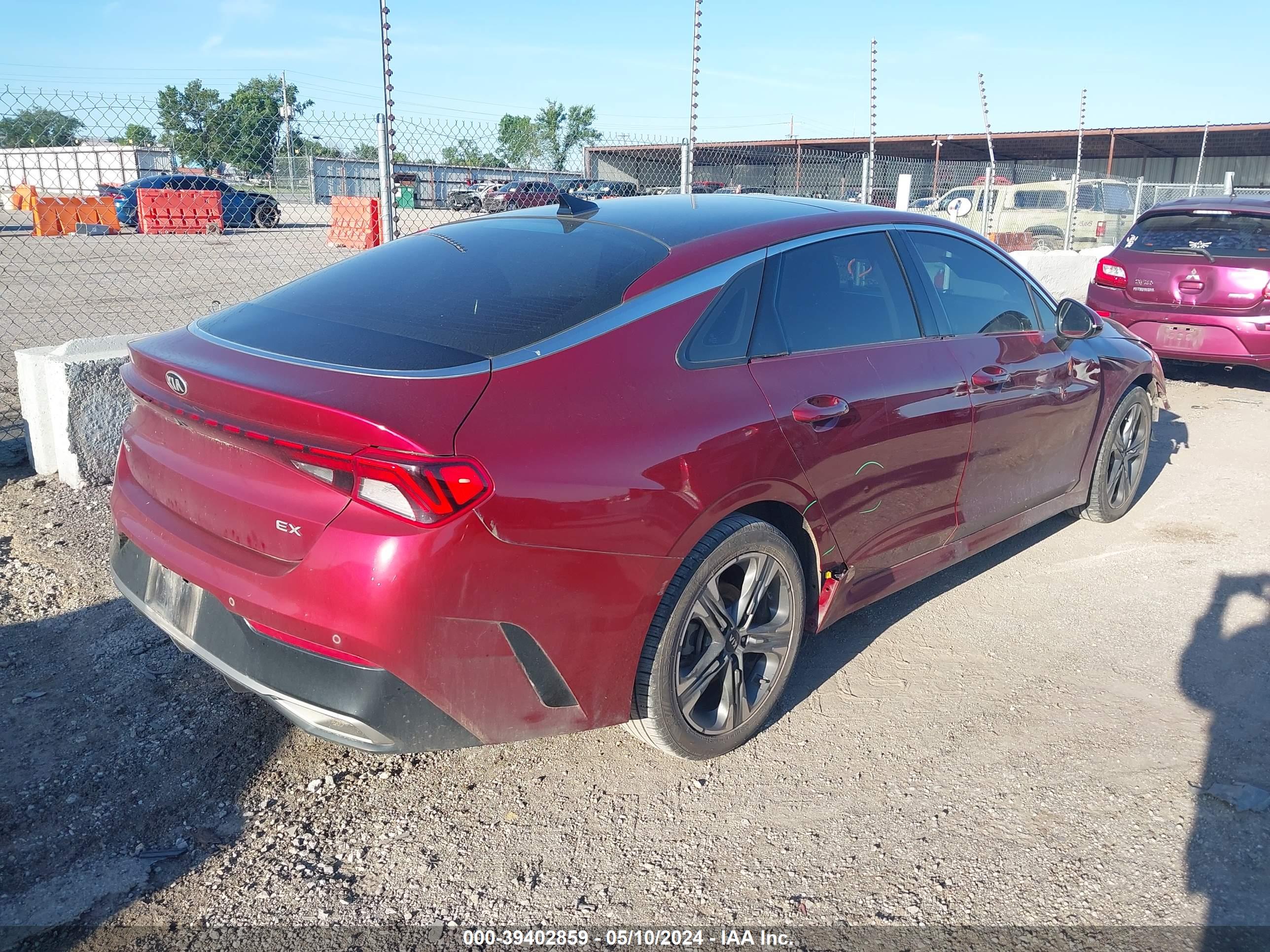 KIA K5 image 4