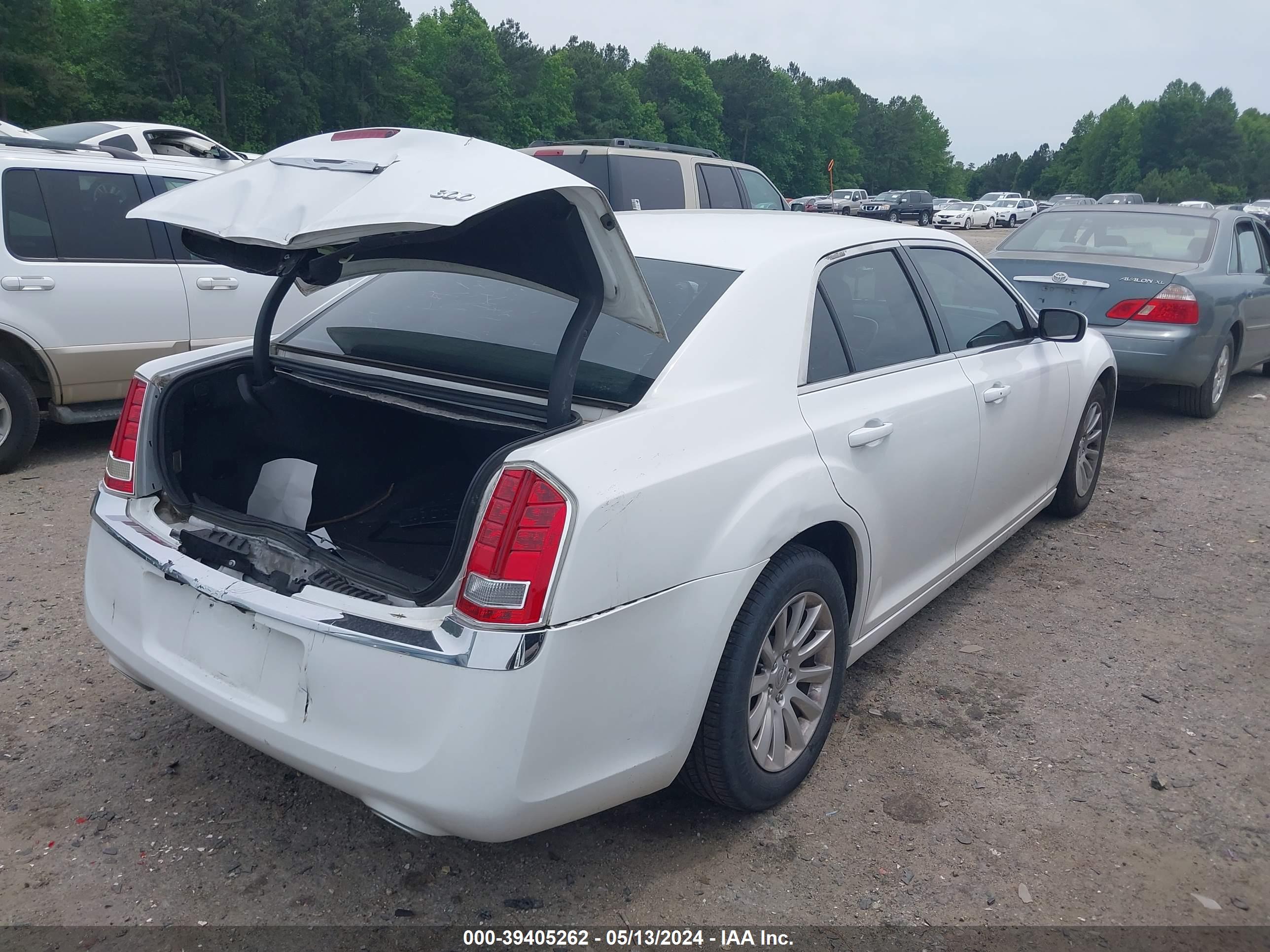 CHRYSLER 300 image 4