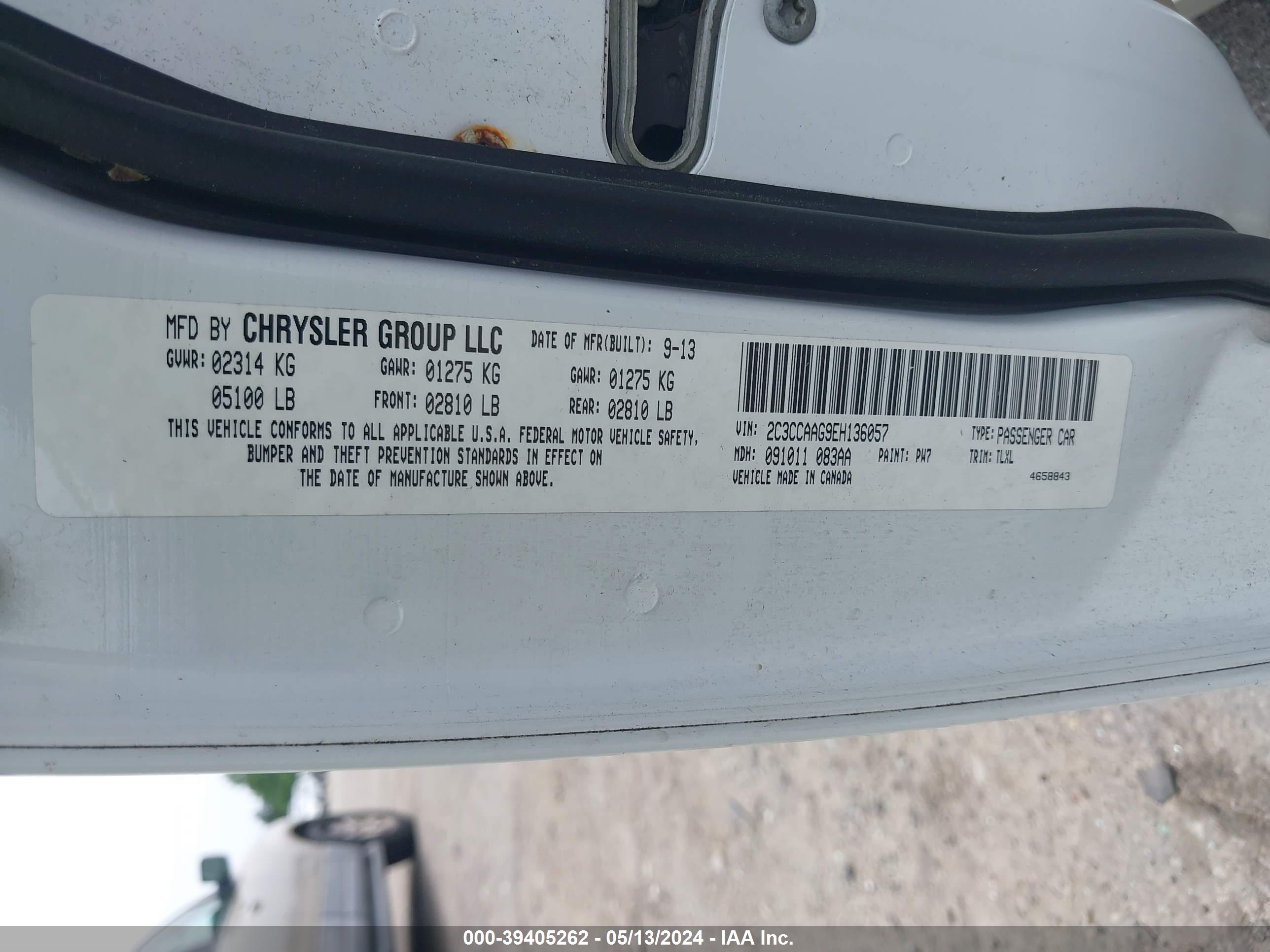 CHRYSLER 300 image 9