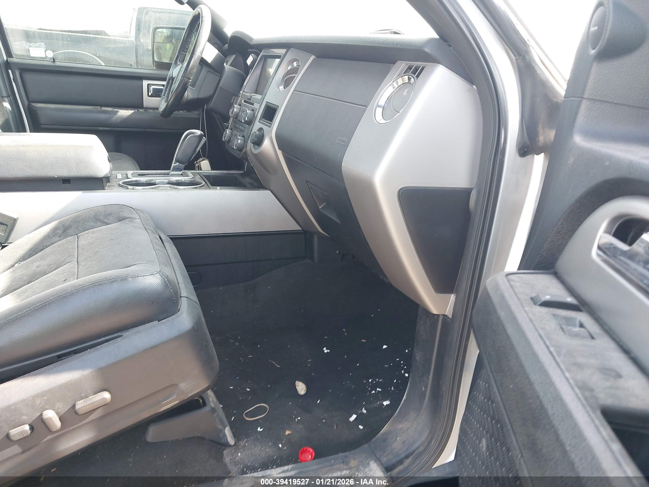 FORD EXPEDITION image 5