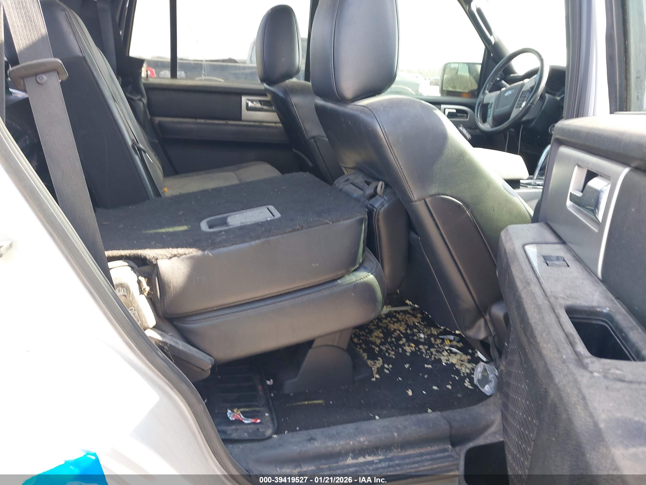FORD EXPEDITION image 8