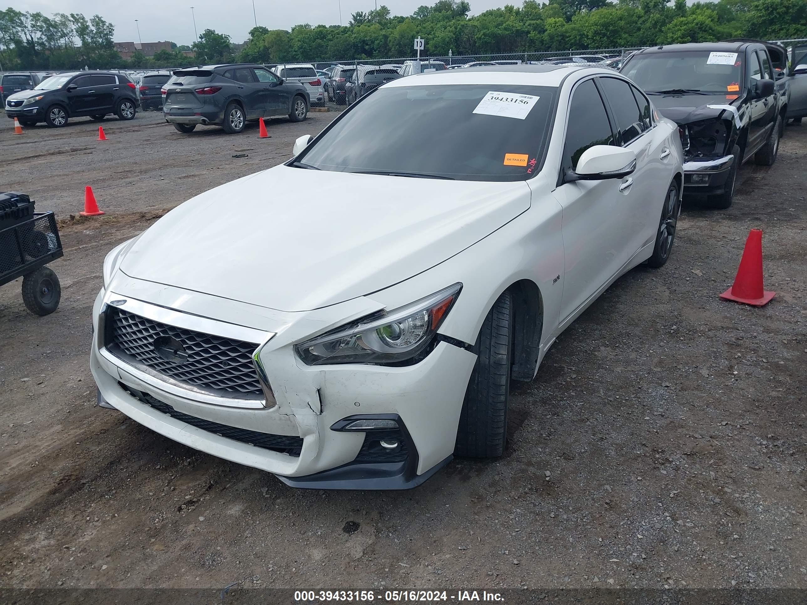 INFINITI Q50 image 2