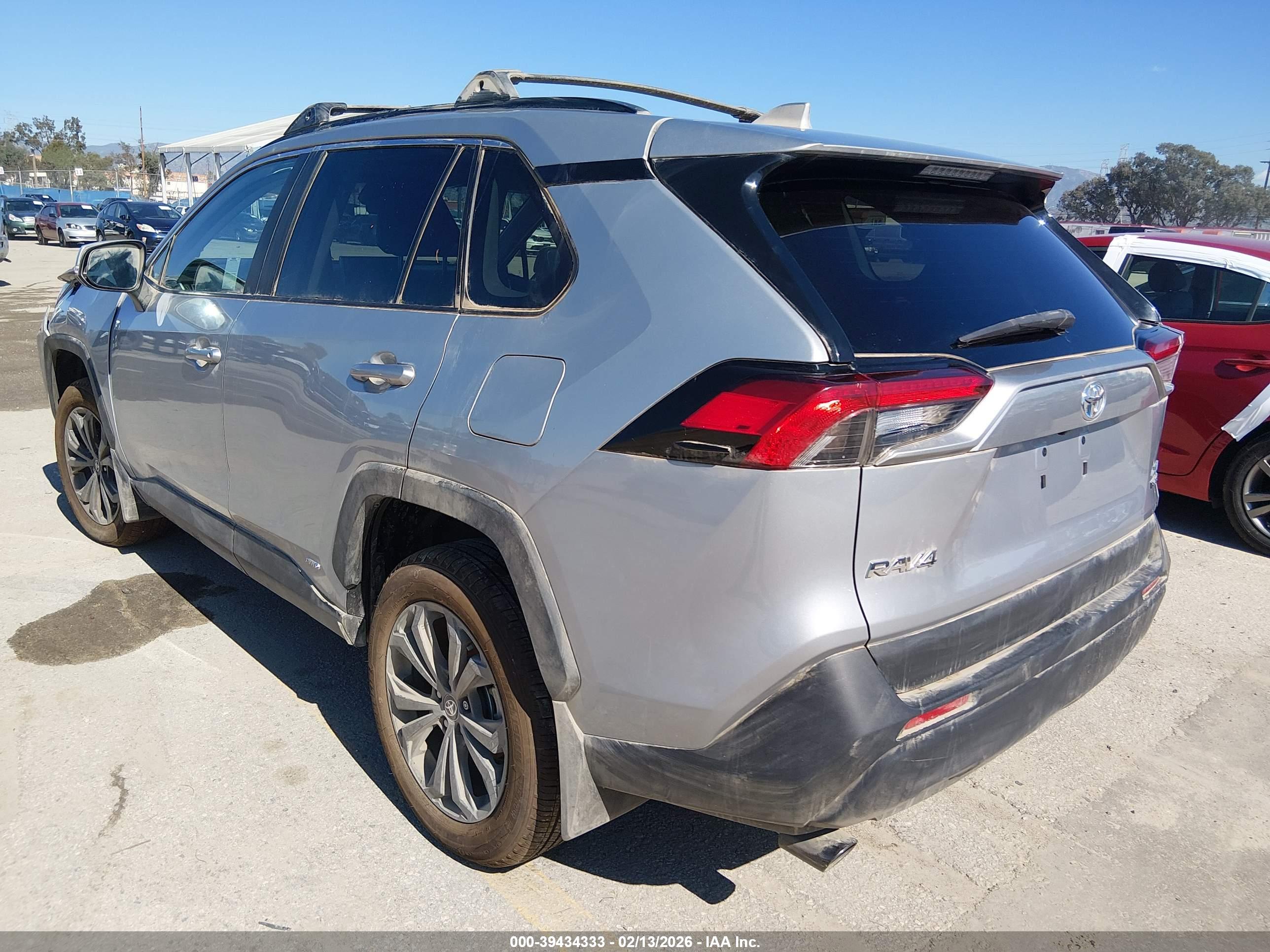 TOYOTA RAV4 image 3