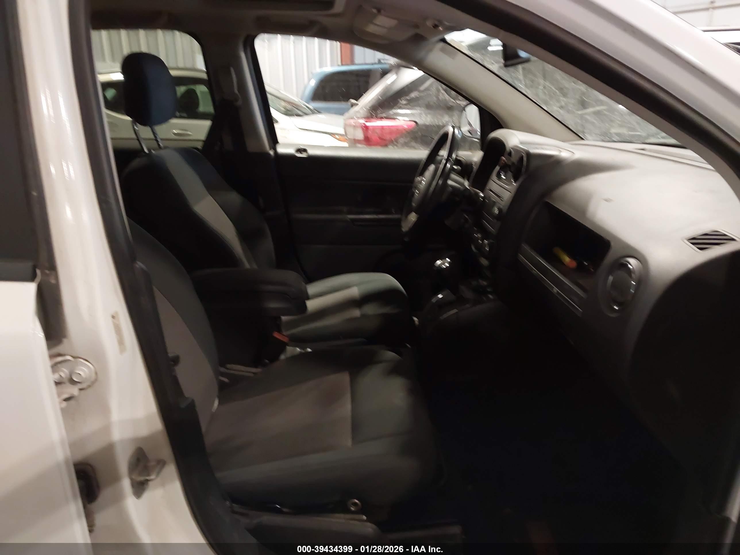 JEEP COMPASS image 5