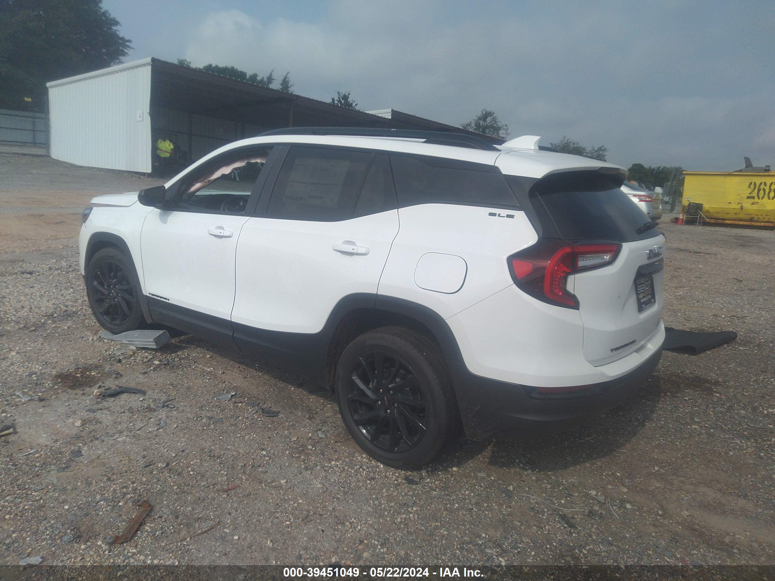 GMC TERRAIN image 3