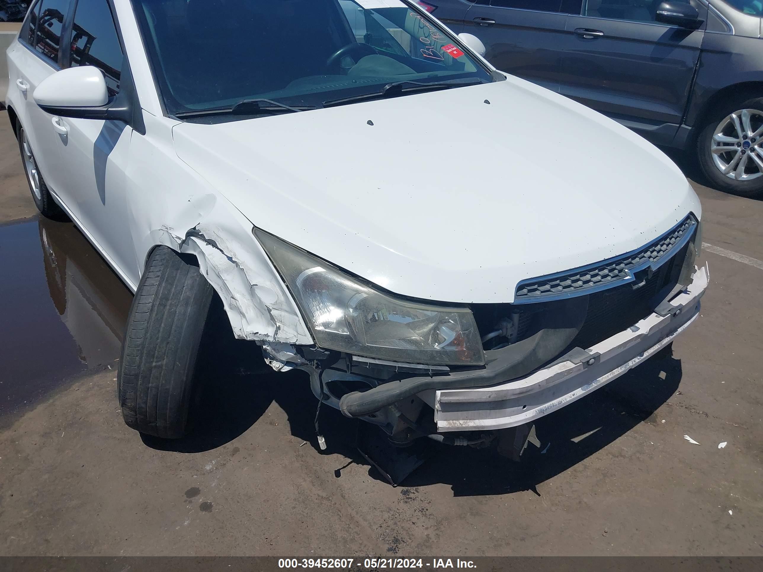 CHEVROLET CRUZE image 6