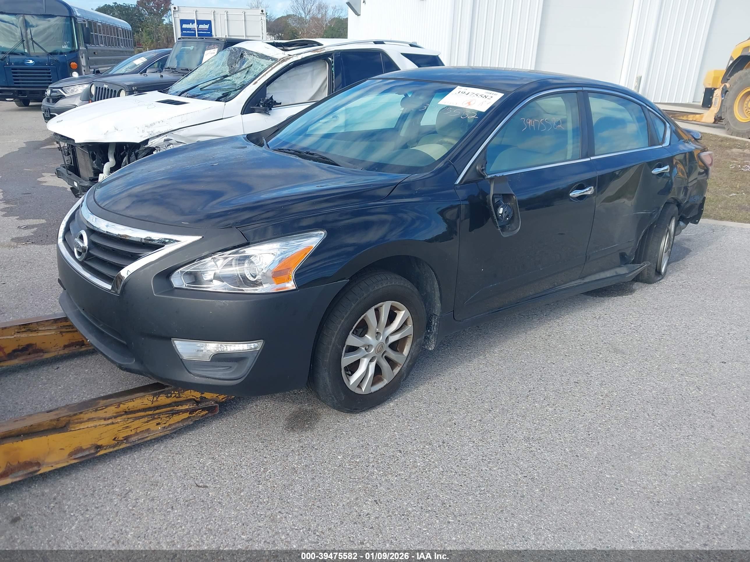 NISSAN ALTIMA image 2