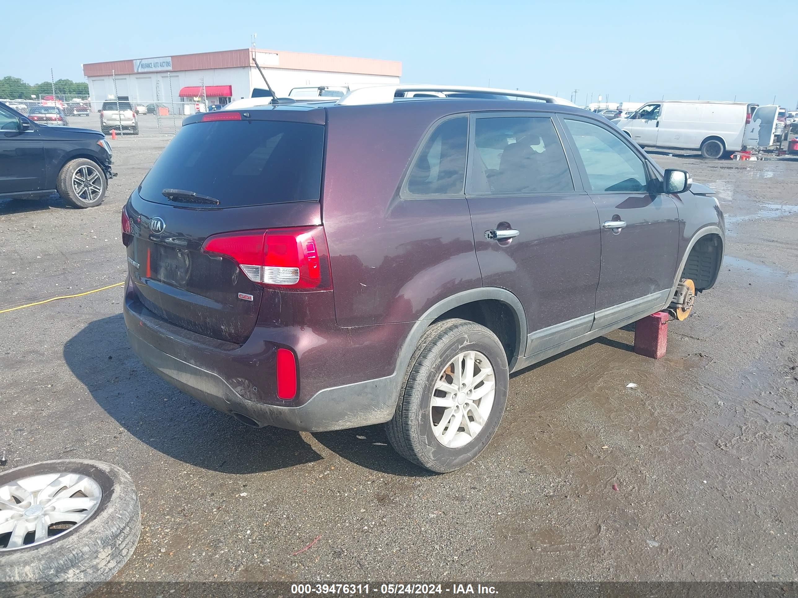 KIA SORENTO image 4