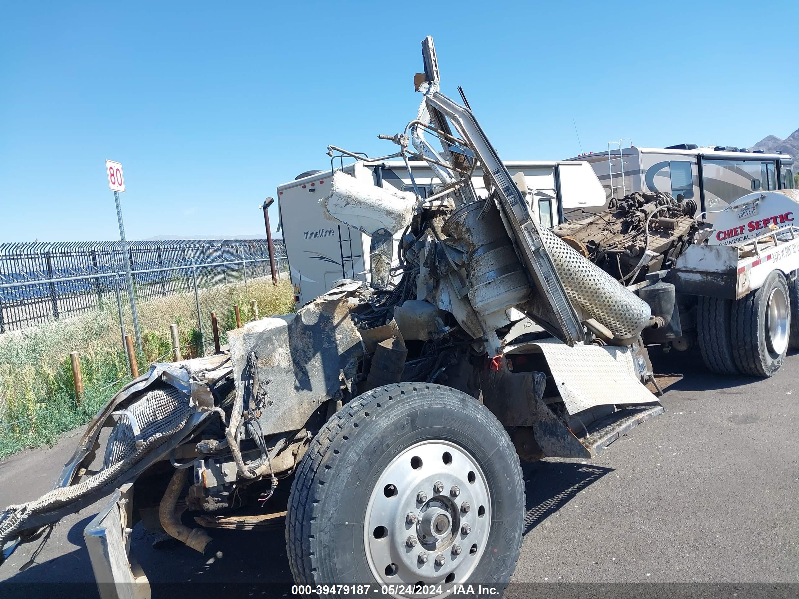 KENWORTH CONSTRUCTION image 6
