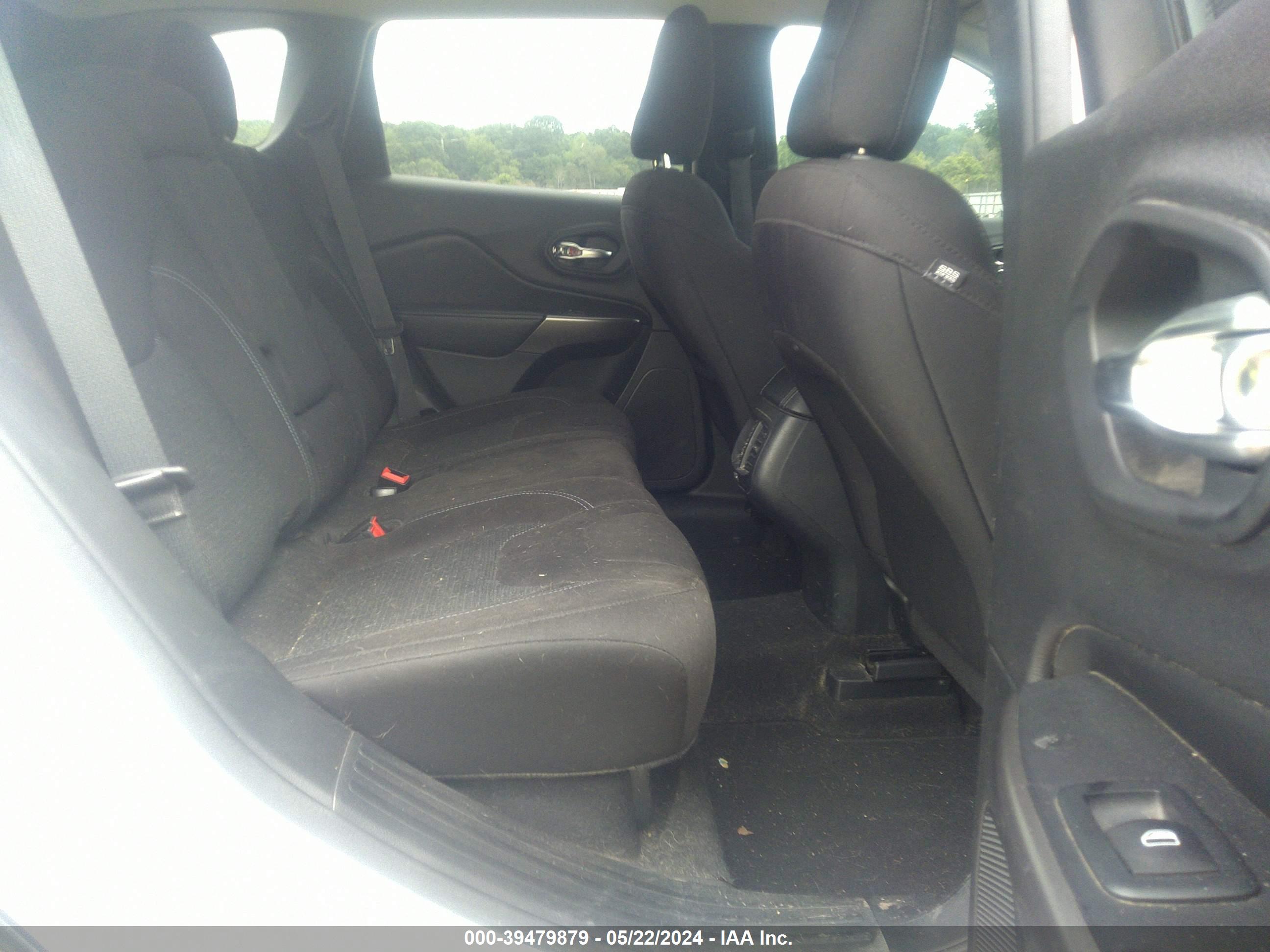 JEEP CHEROKEE image 8