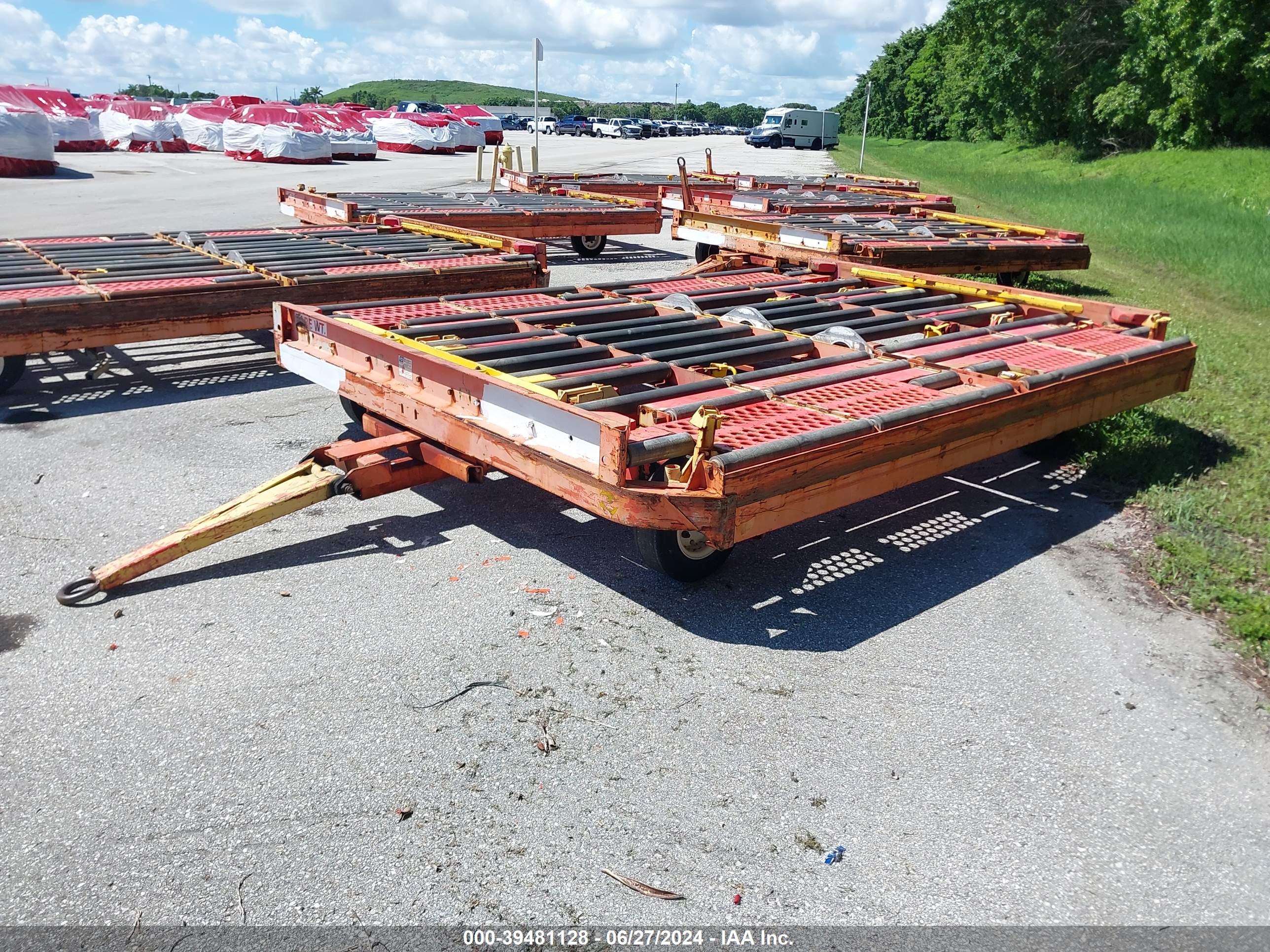 EQUIPMENT GSE image 2