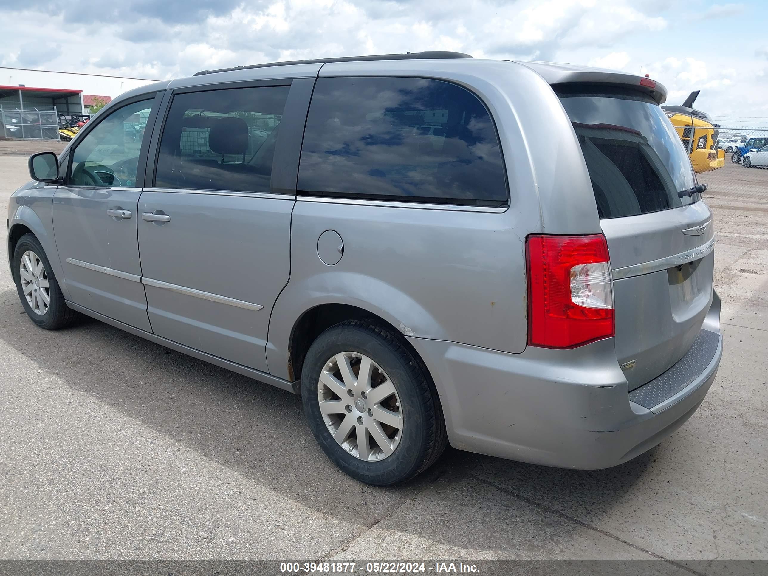 CHRYSLER TOWN image 3