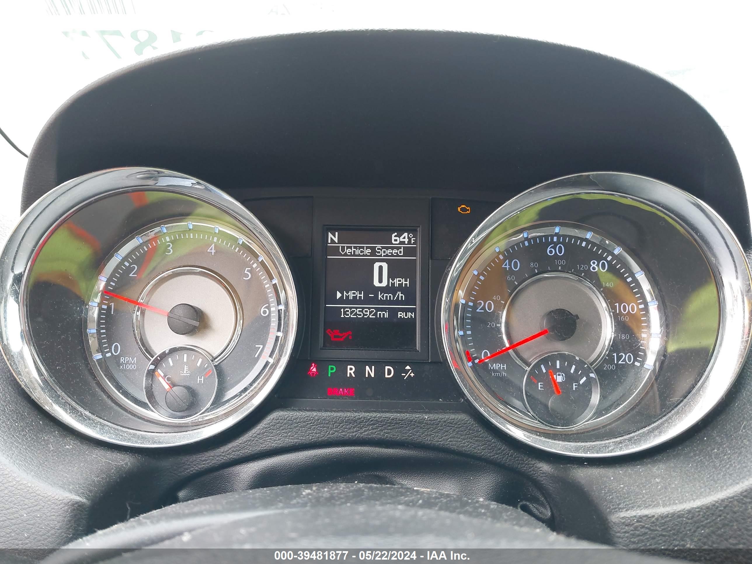 CHRYSLER TOWN image 7