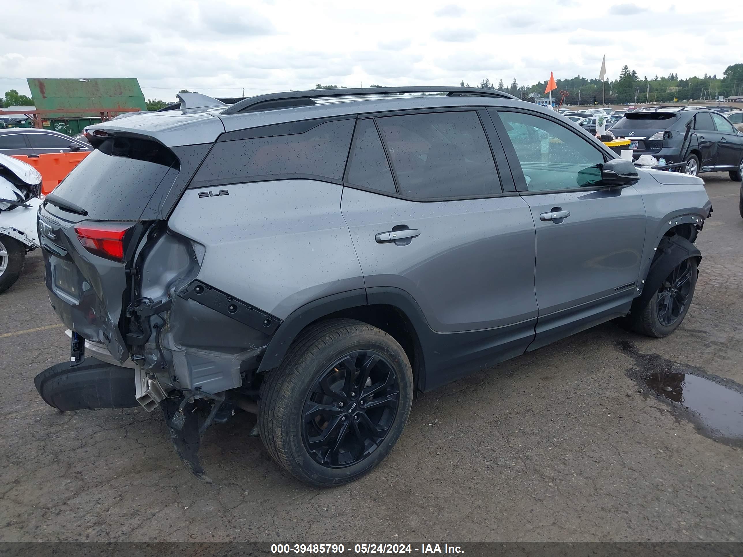 GMC TERRAIN image 4