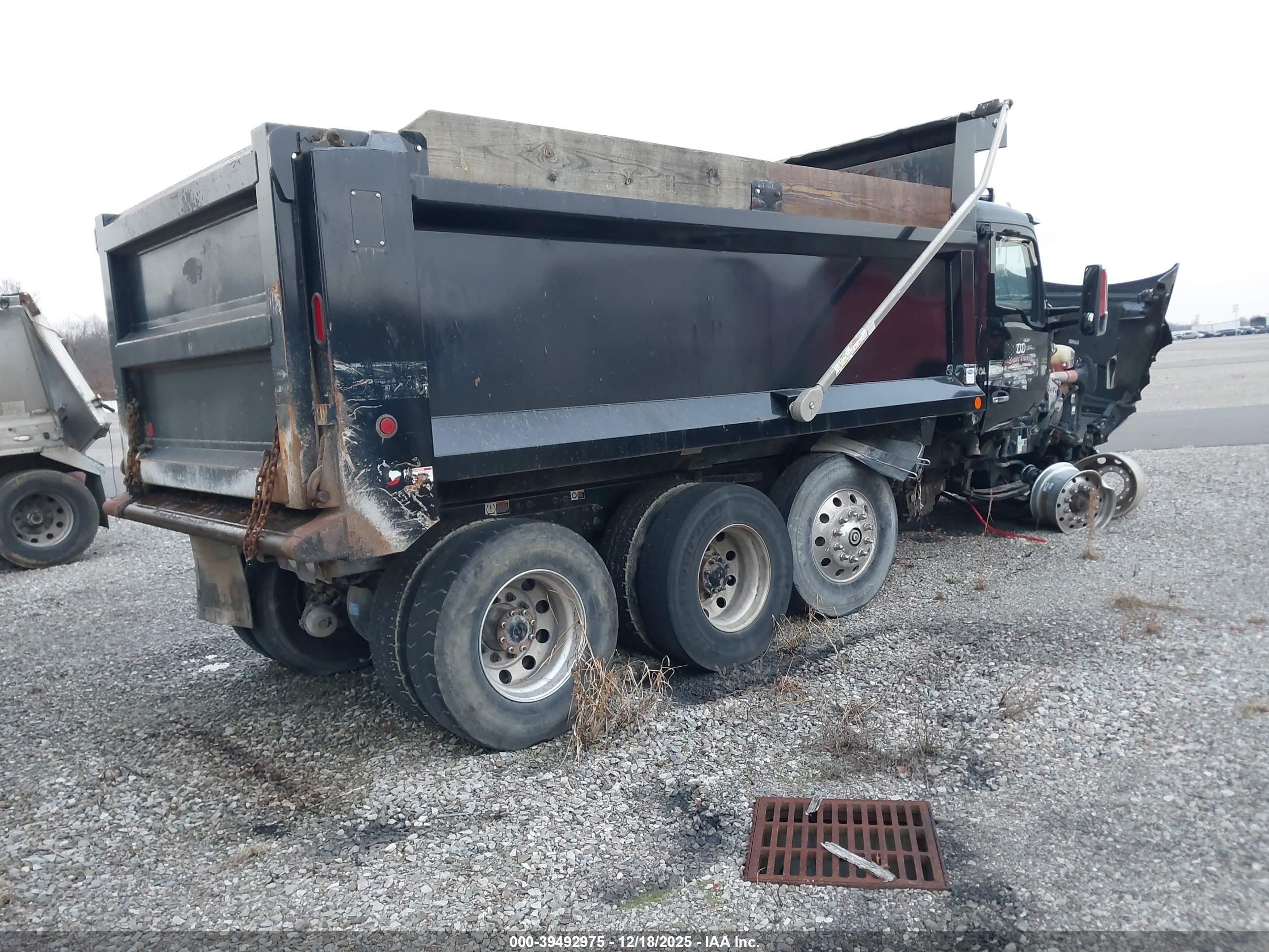 KENWORTH T880 image 4