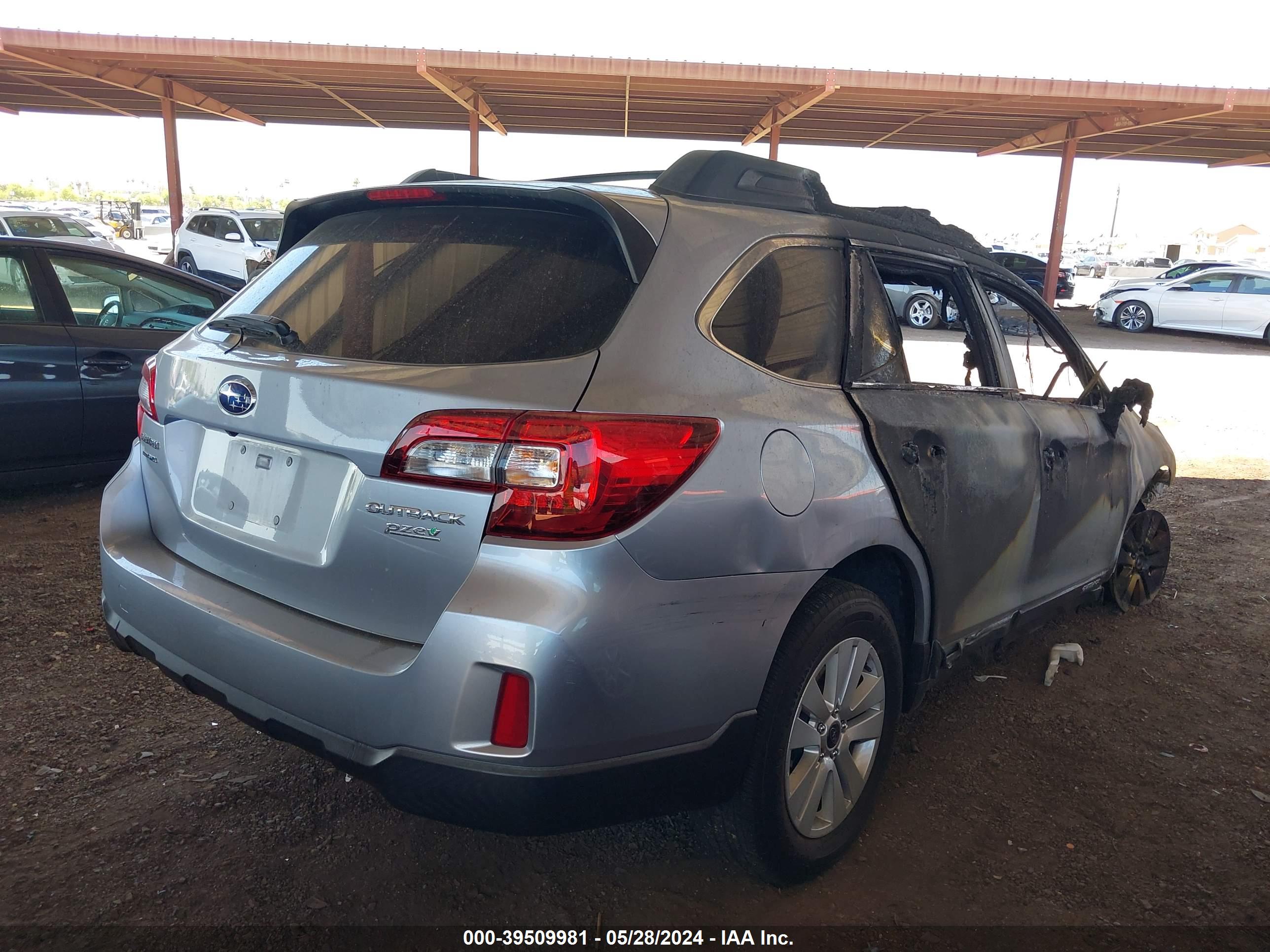 SUBARU OUTBACK image 4