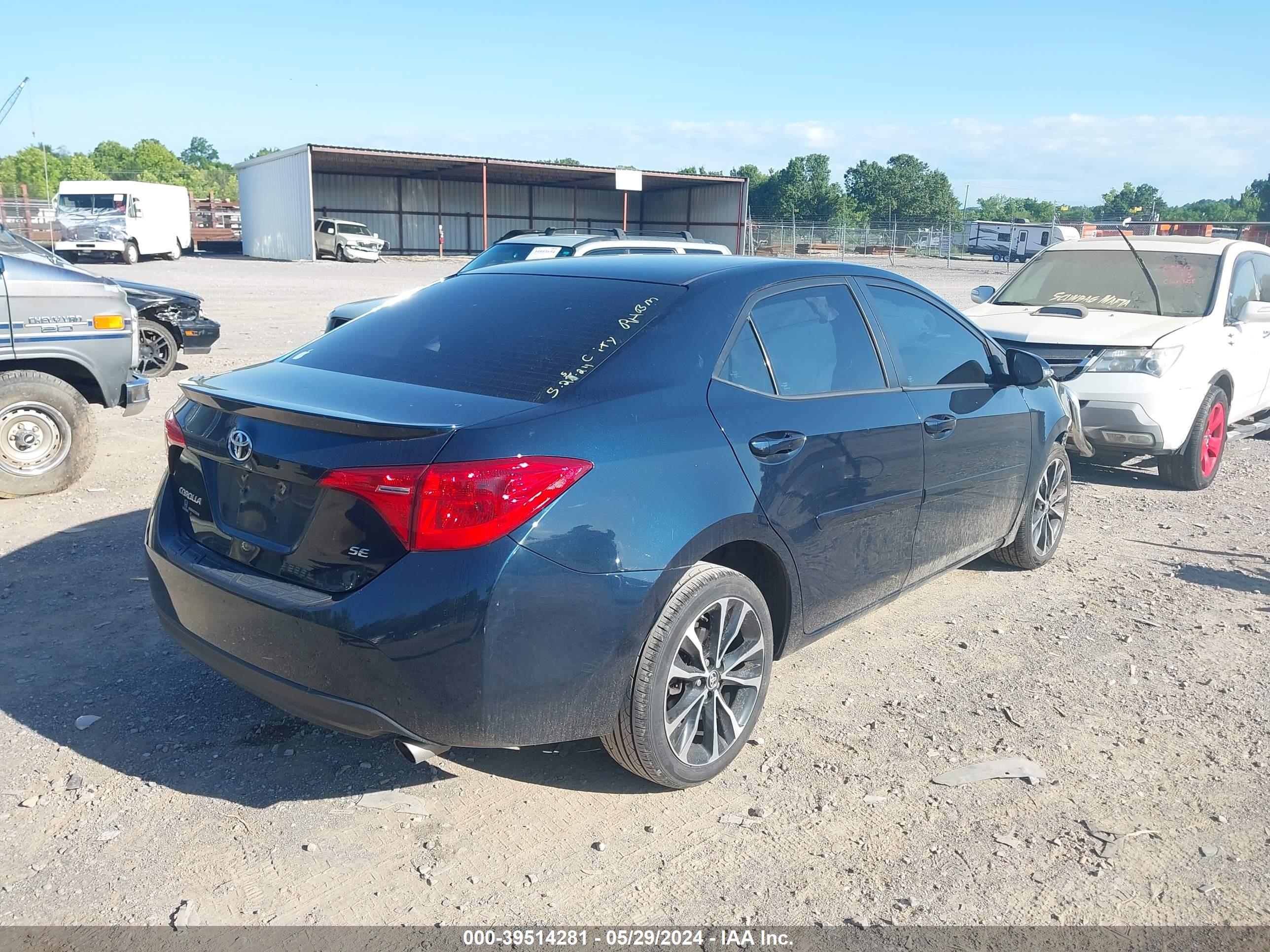 TOYOTA COROLLA image 4