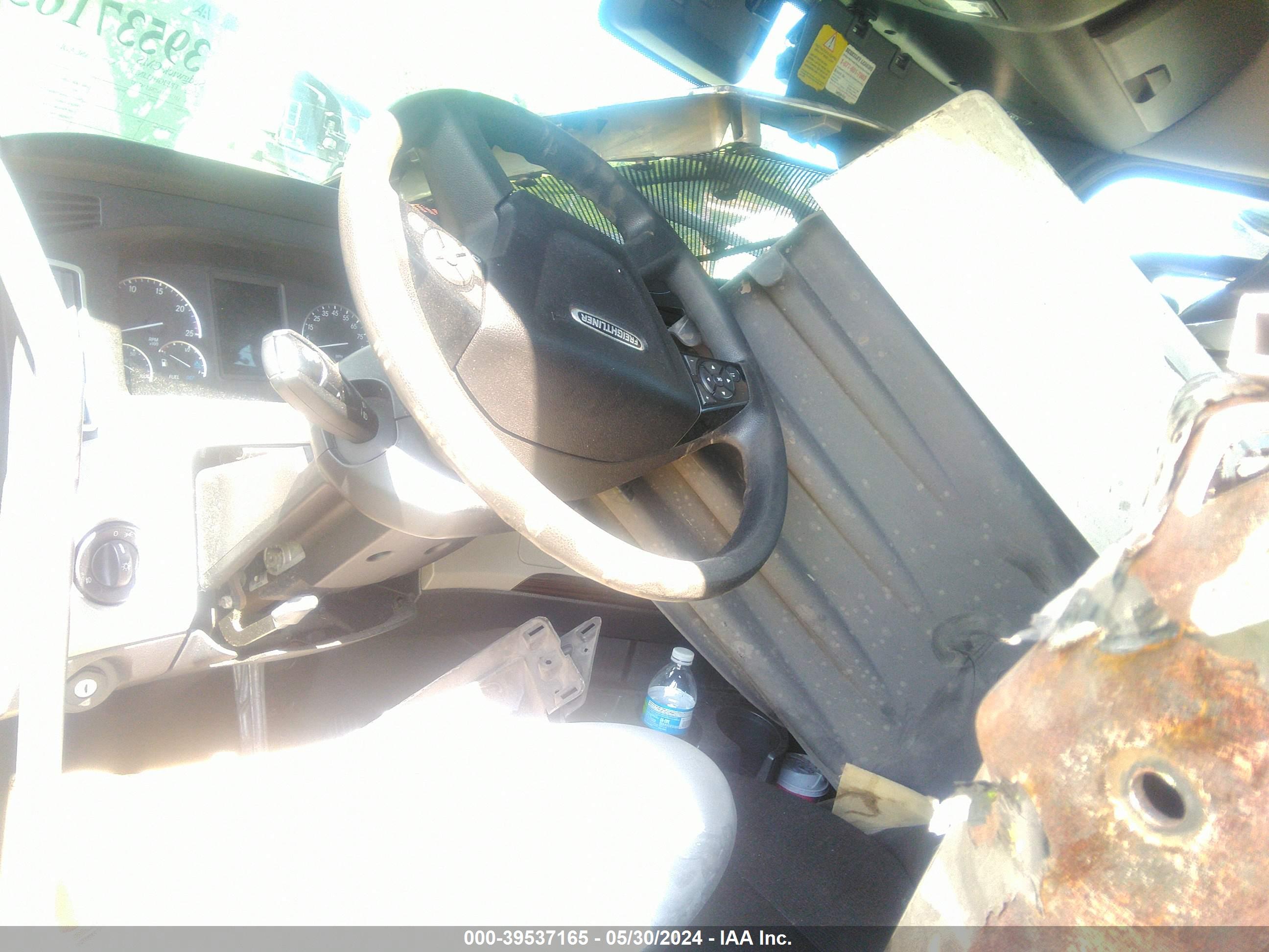 FREIGHTLINER NEW image 8