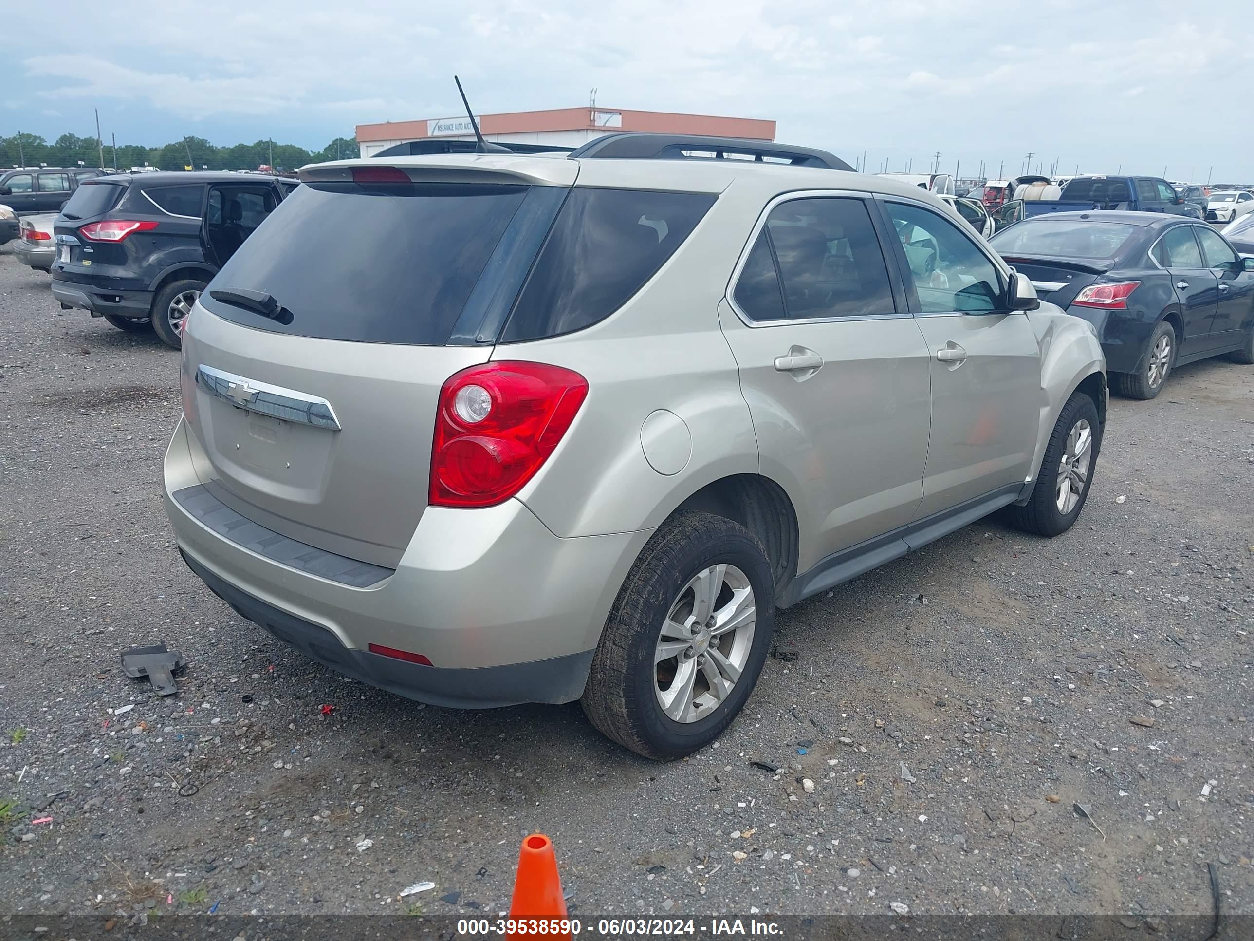 CHEVROLET EQUINOX image 4