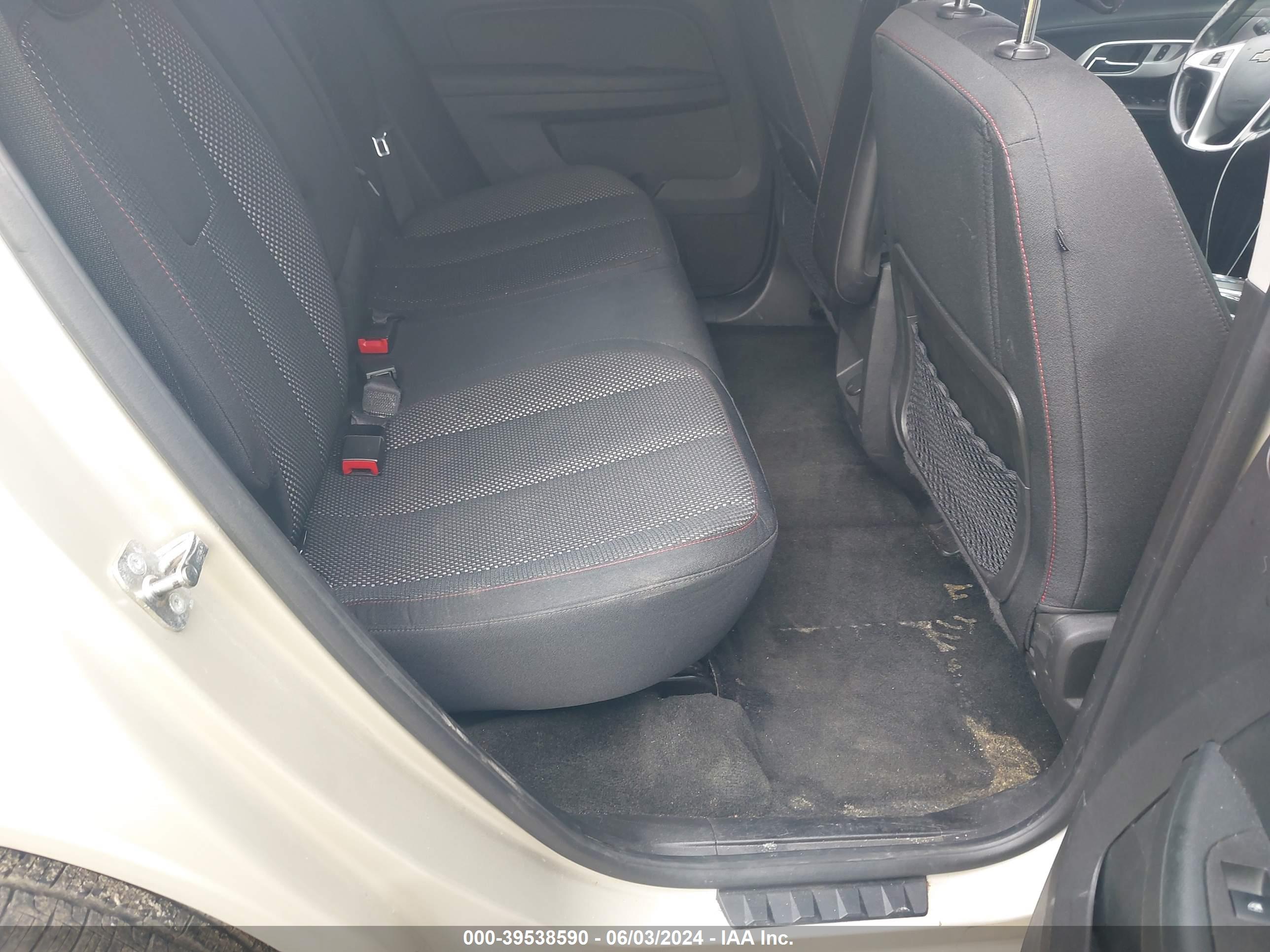 CHEVROLET EQUINOX image 8