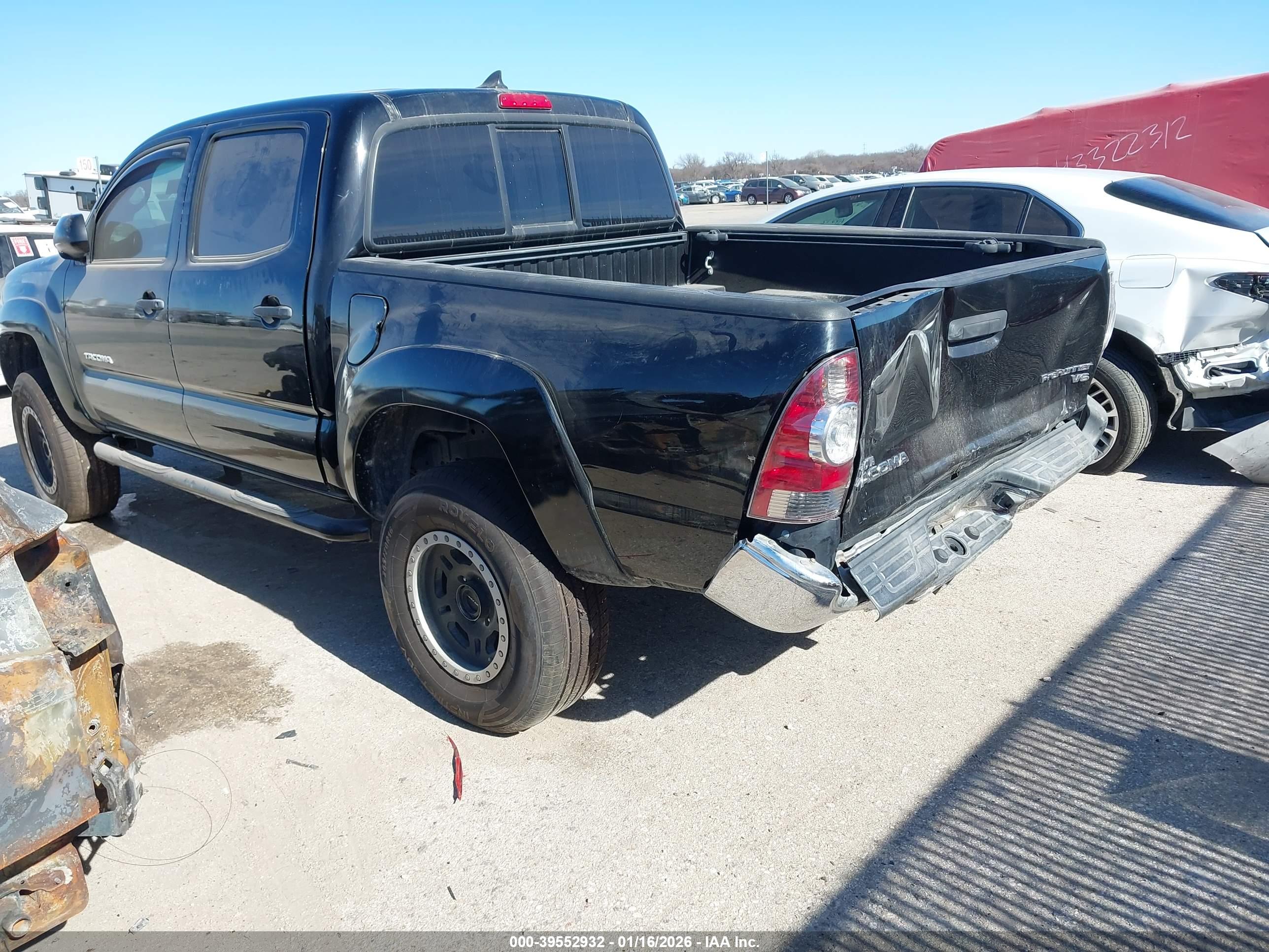 TOYOTA TACOMA image 3