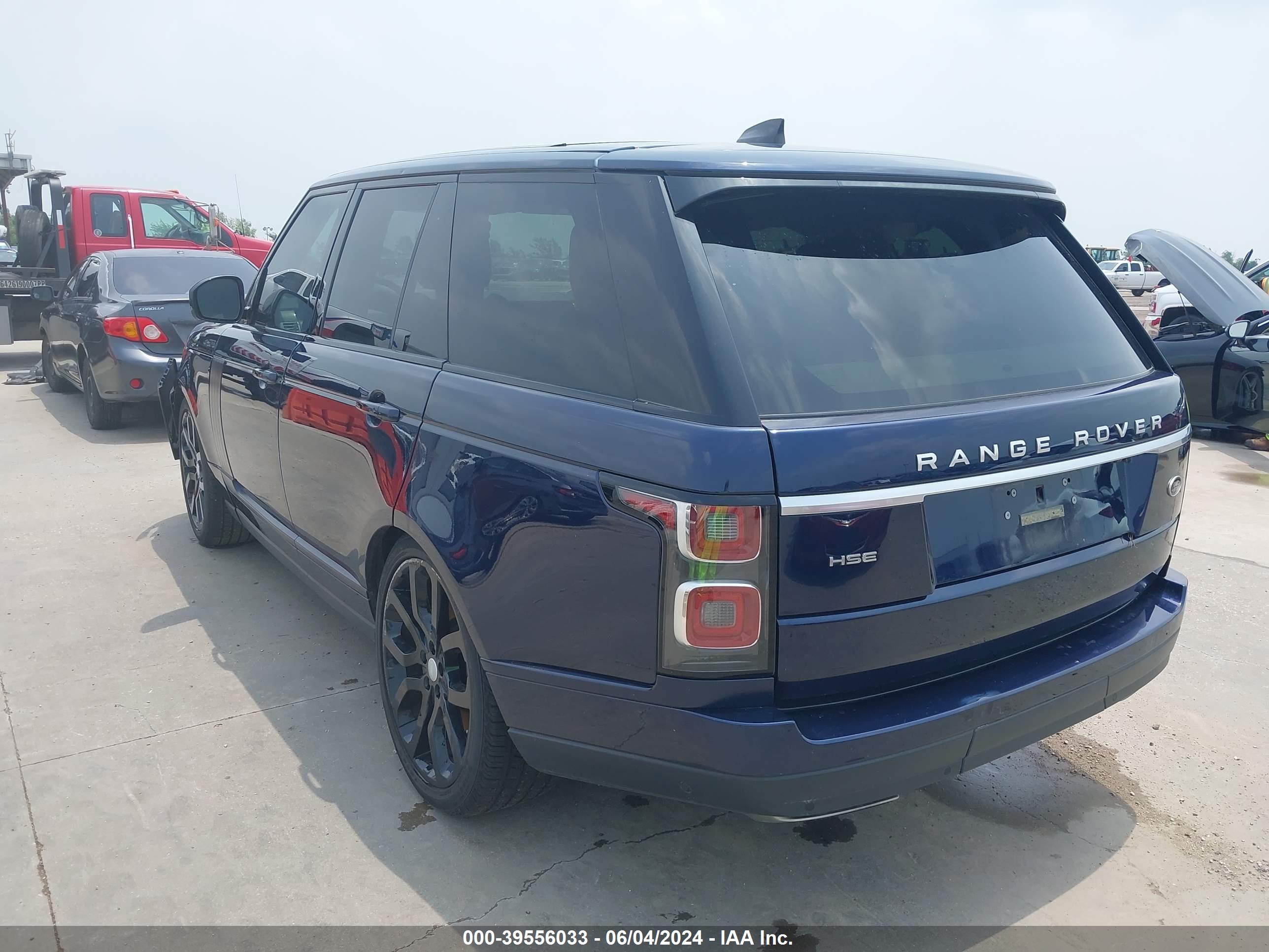LAND ROVER image 3