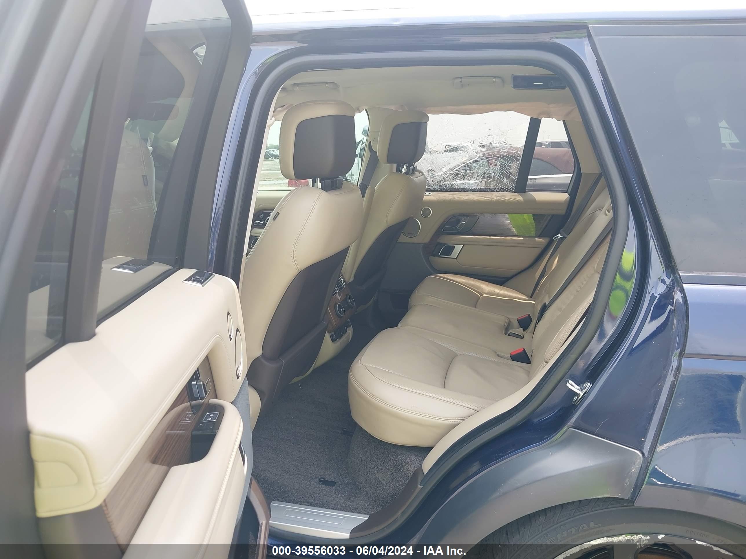 LAND ROVER image 8