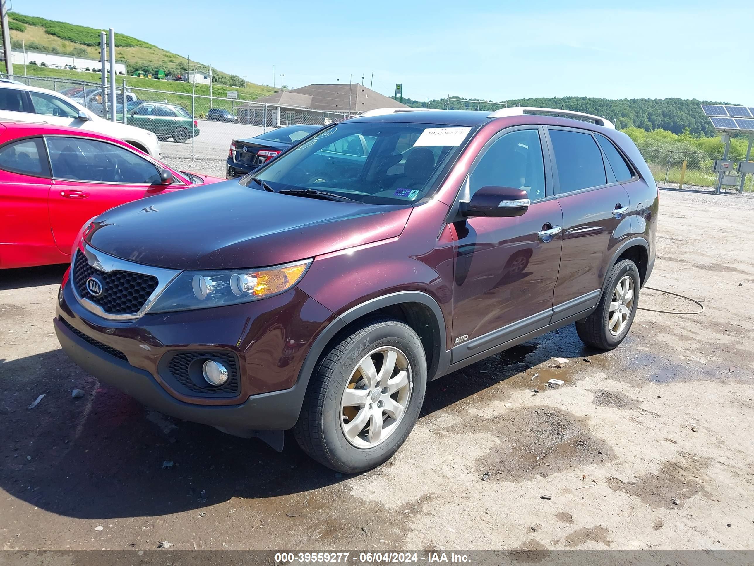 KIA SORENTO image 2