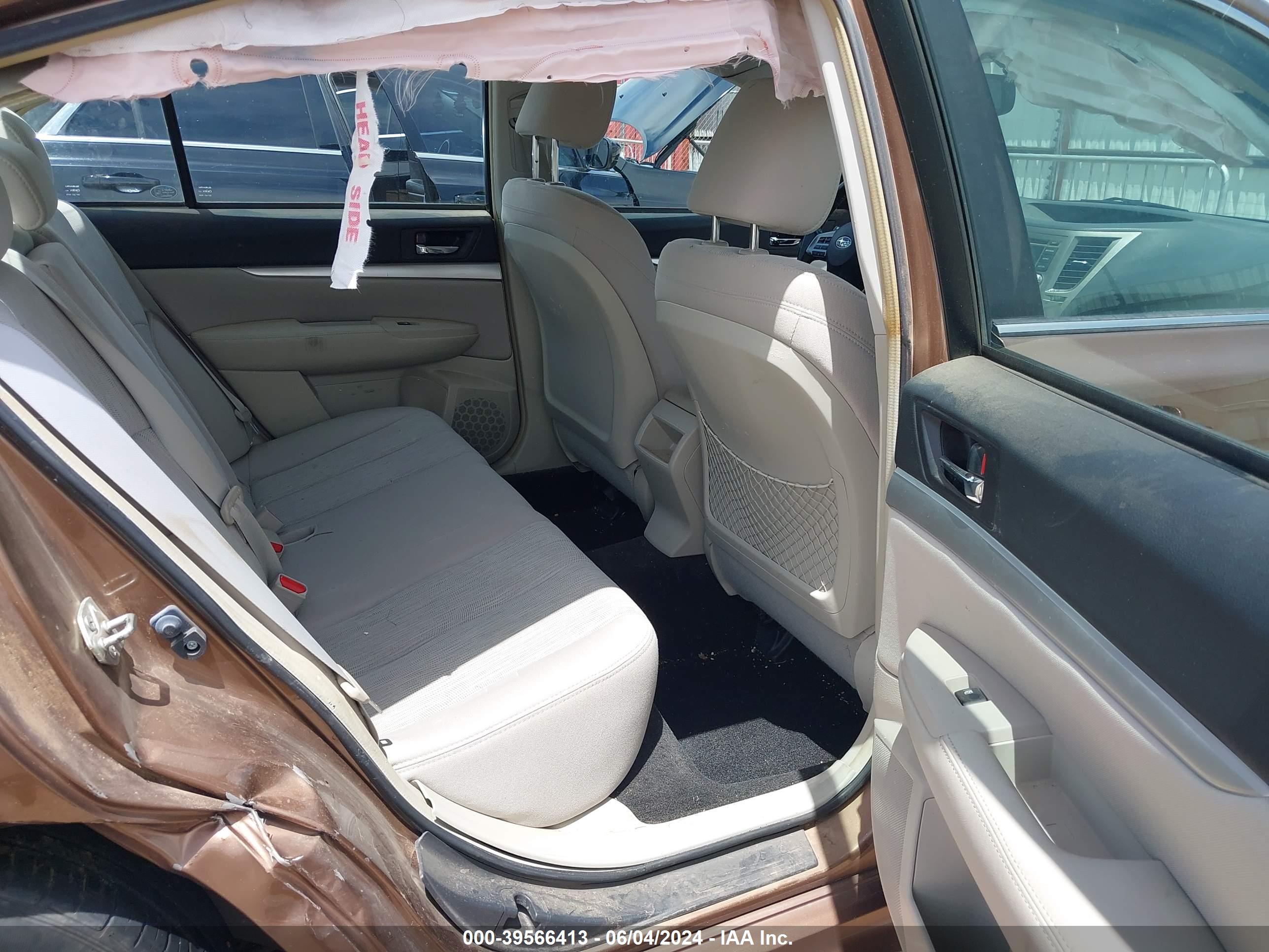SUBARU LEGACY image 8
