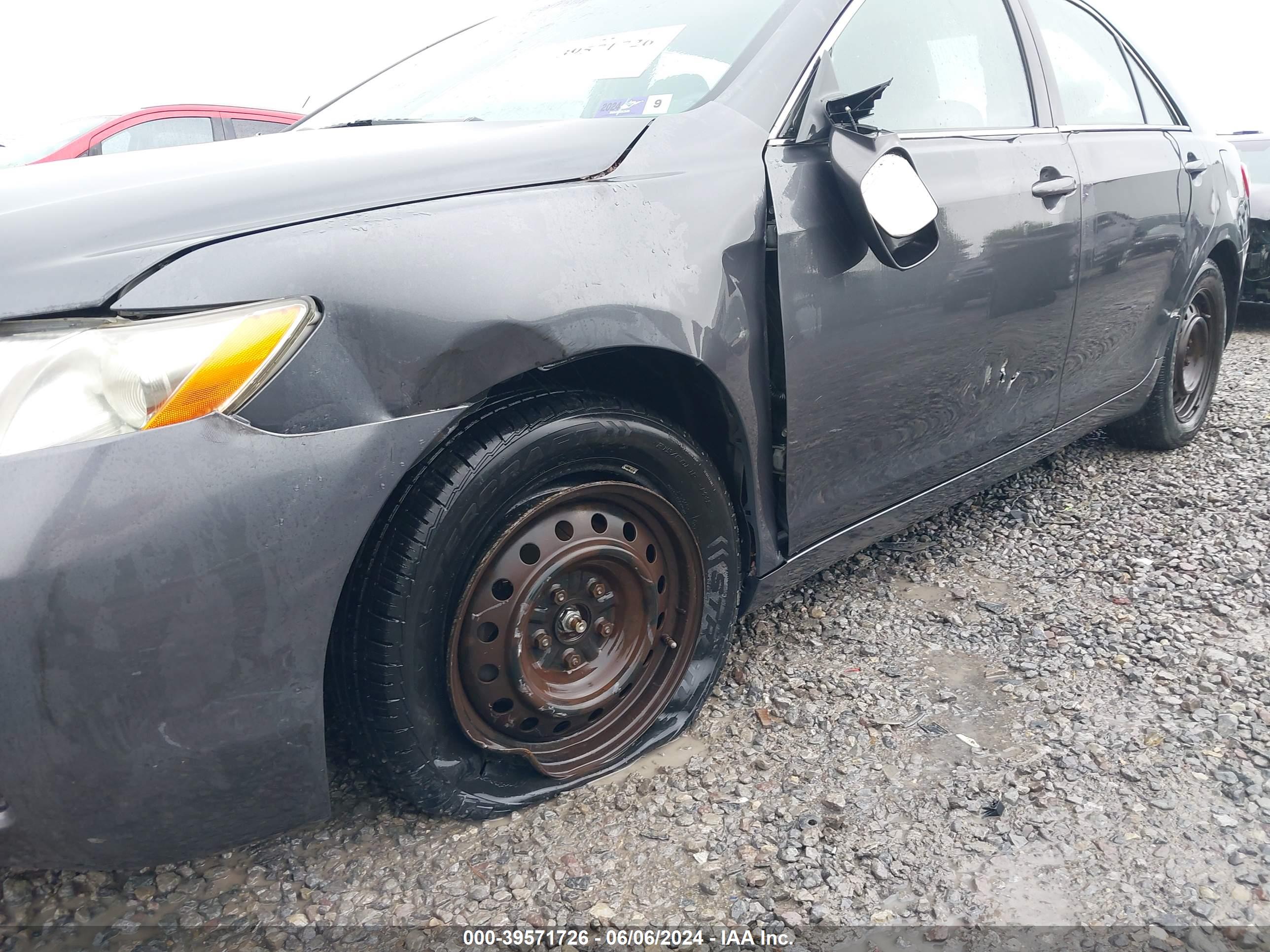 TOYOTA CAMRY image 6