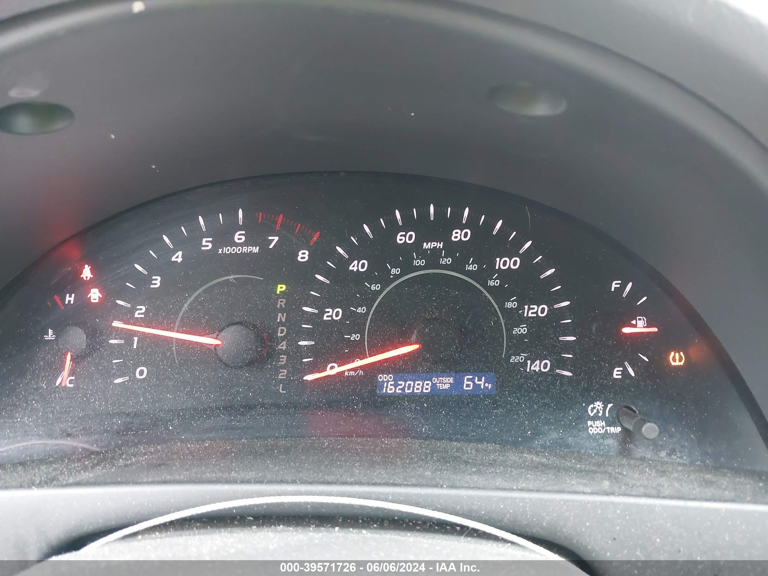 TOYOTA CAMRY image 7