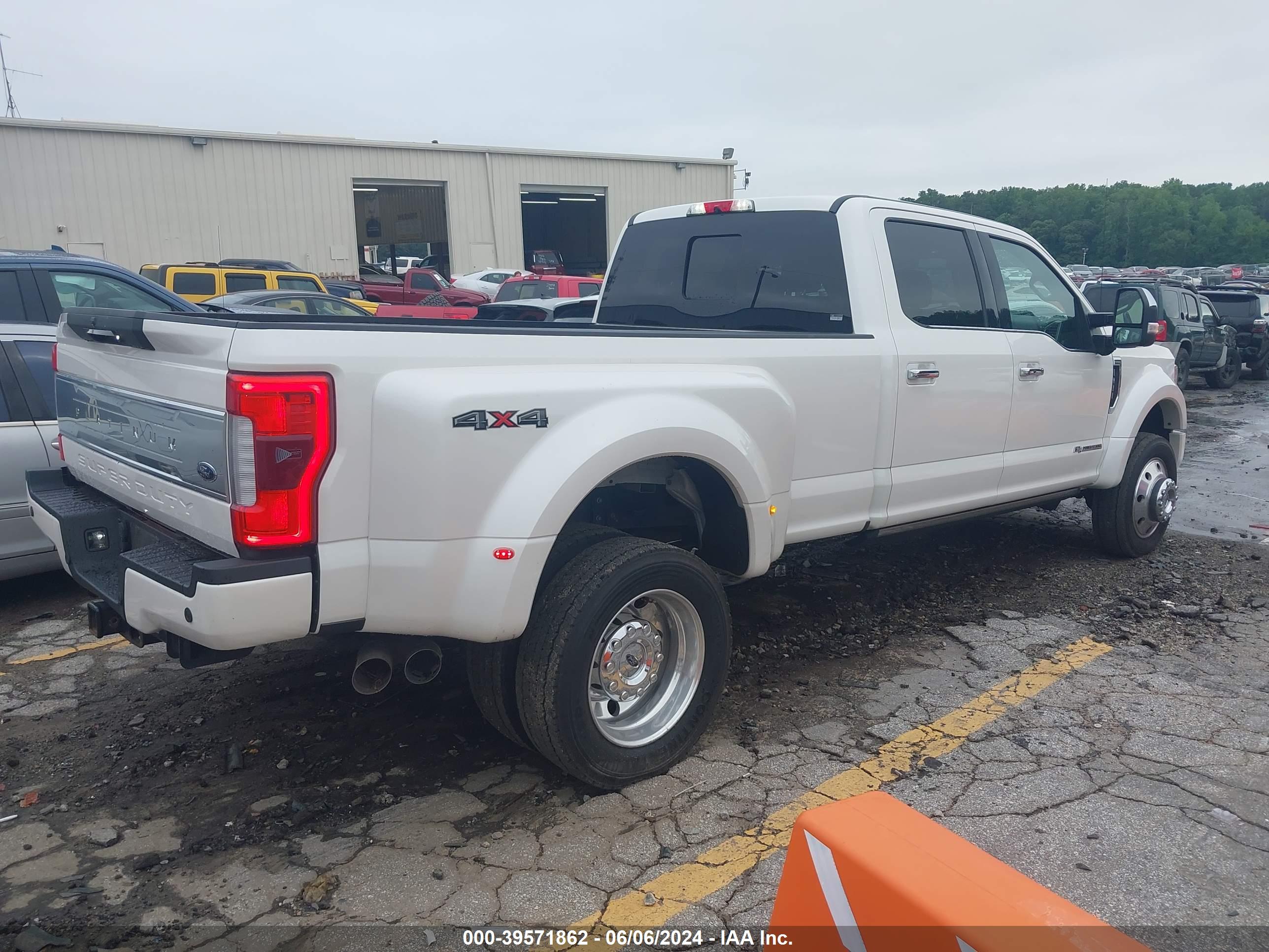 FORD F-450 image 4