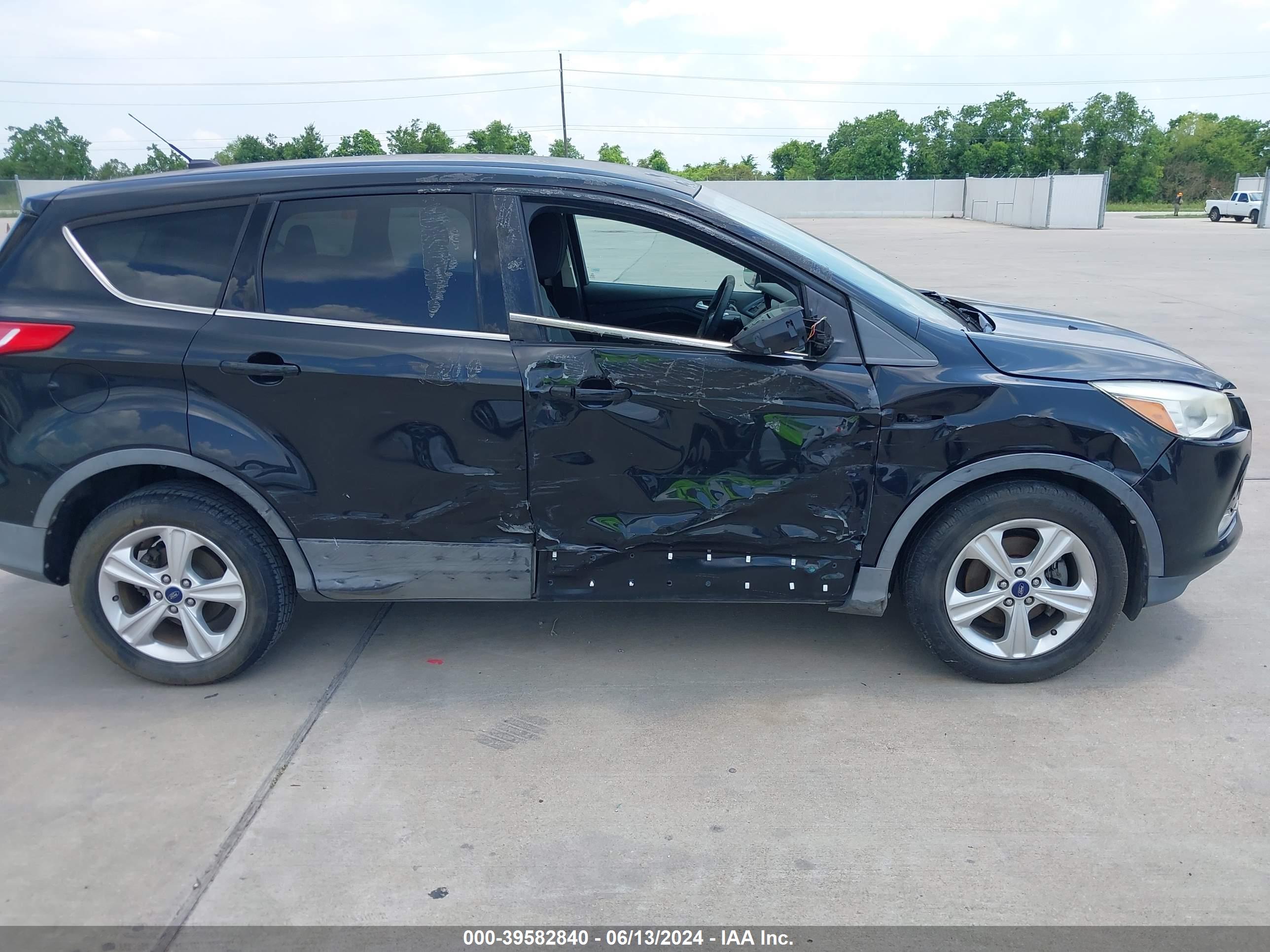 FORD ESCAPE image 6