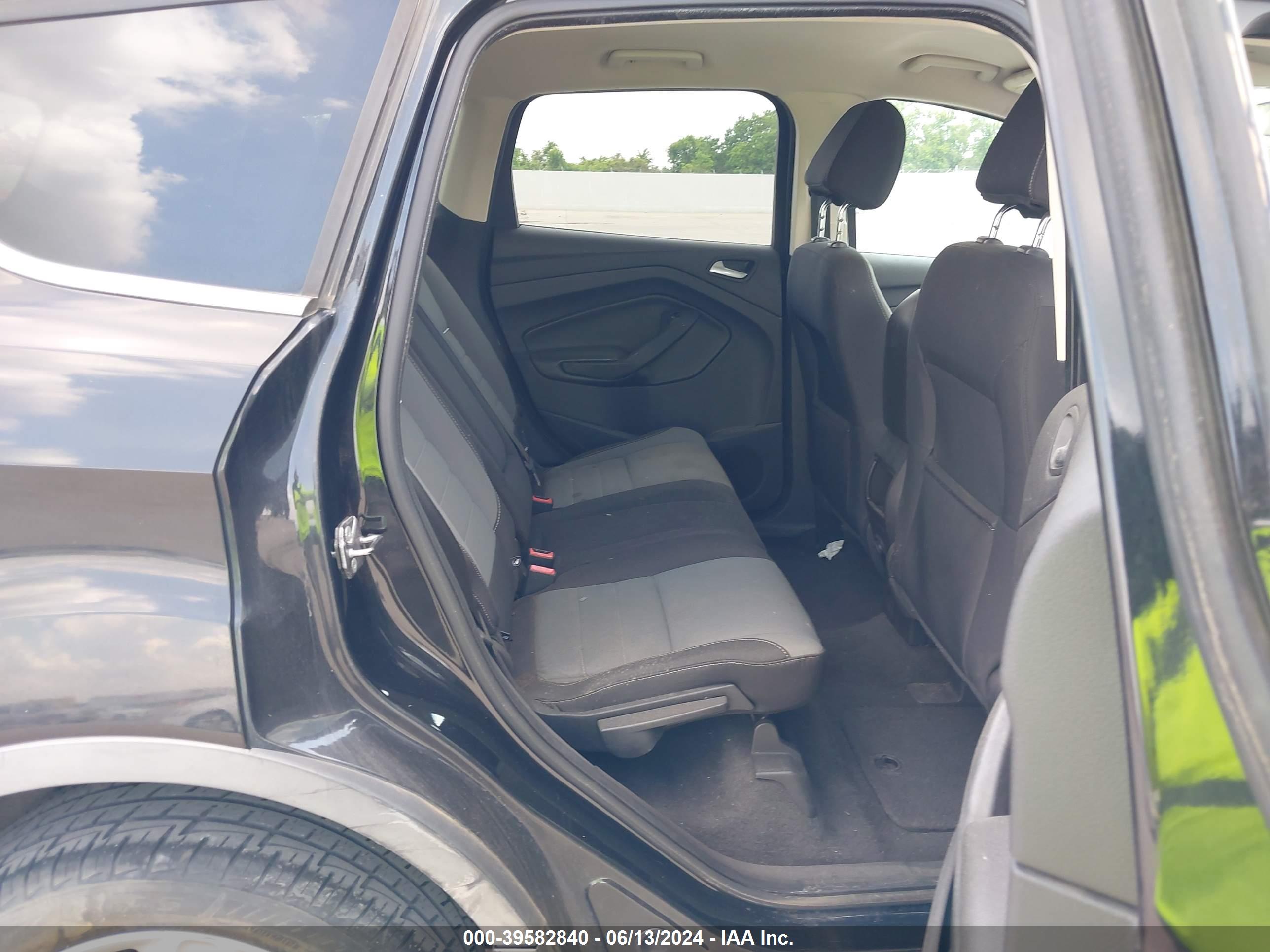 FORD ESCAPE image 8