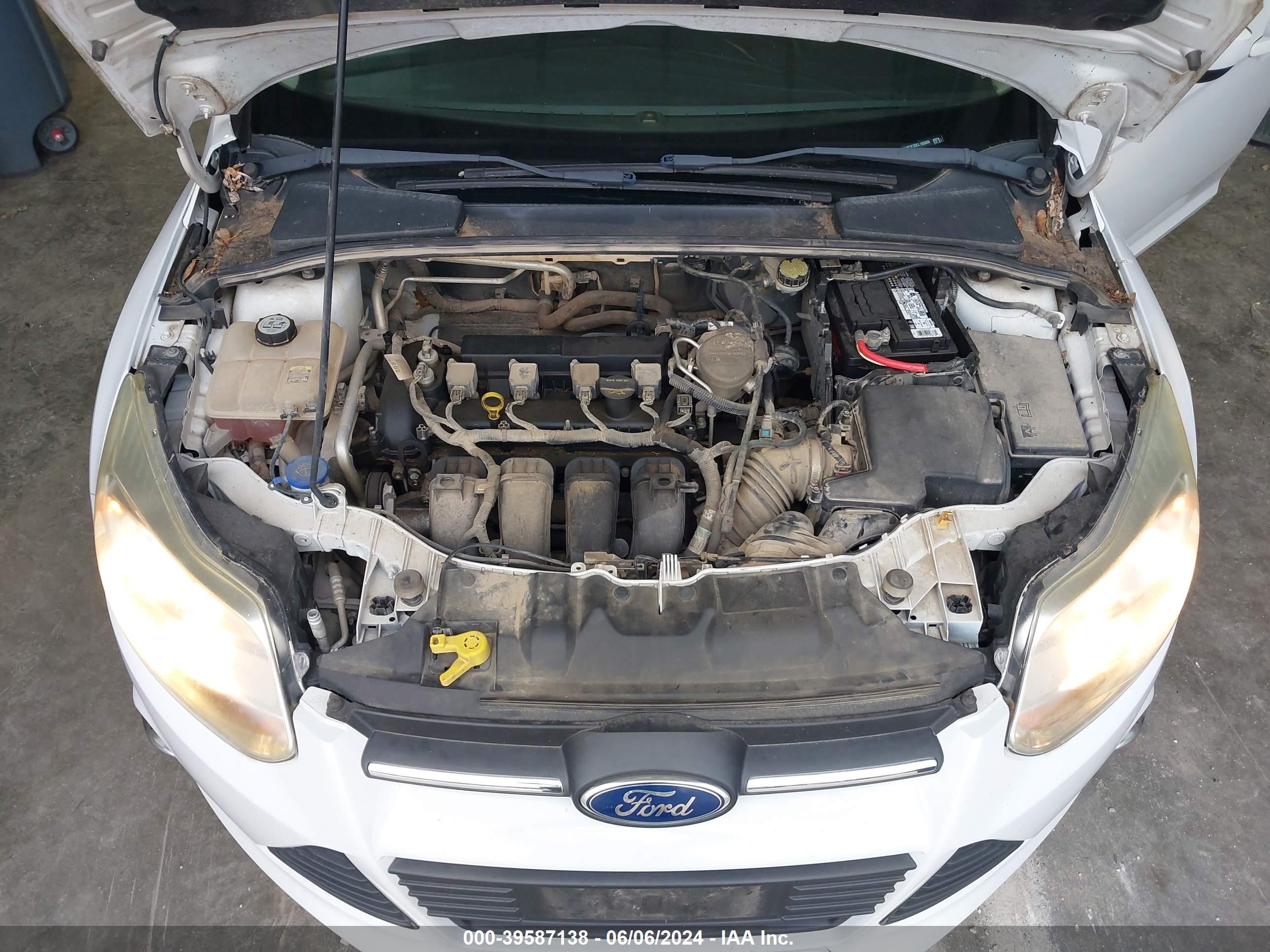 FORD FOCUS image 10