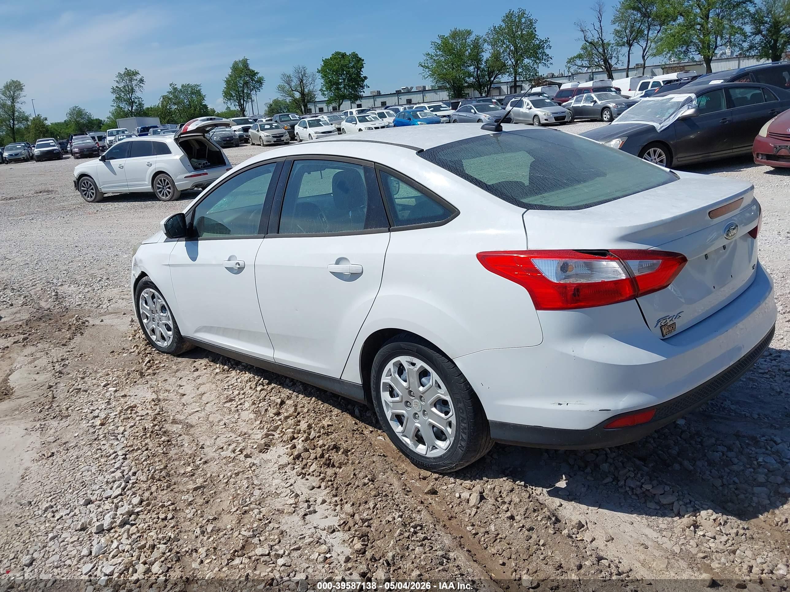 FORD FOCUS image 3