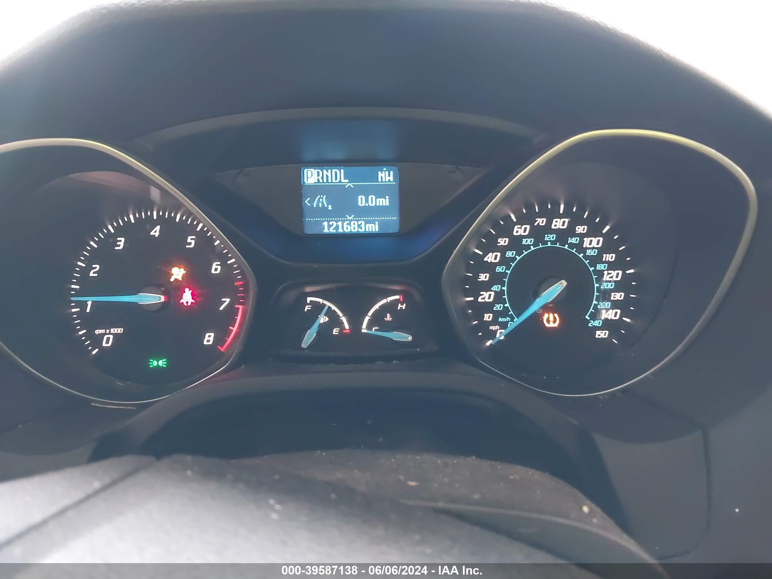 FORD FOCUS image 7