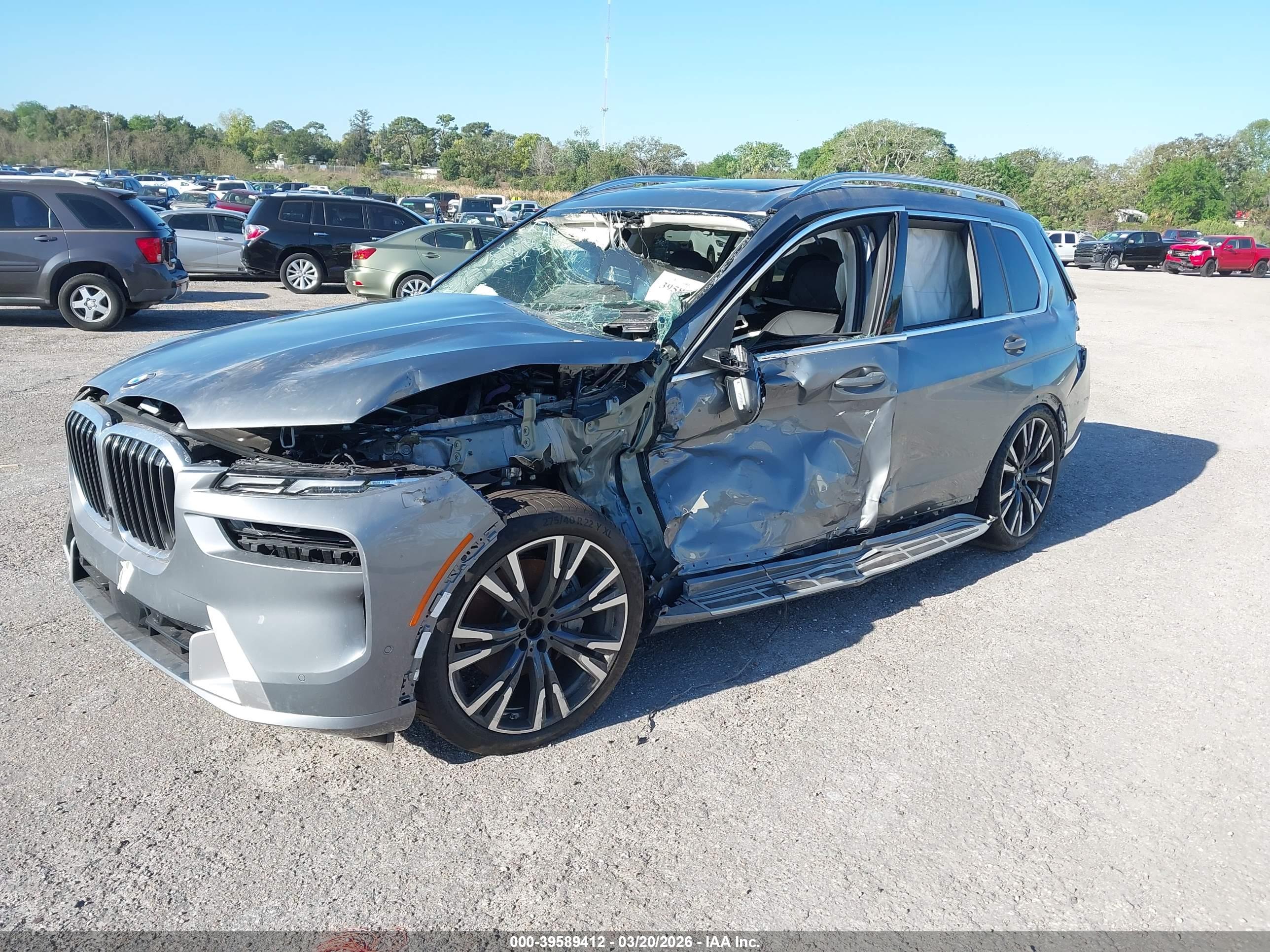 BMW X7 image 2