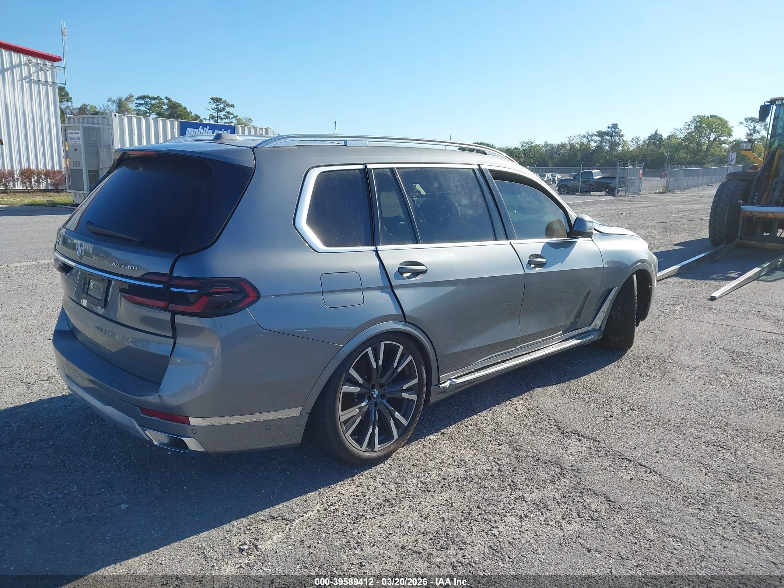 BMW X7 image 4